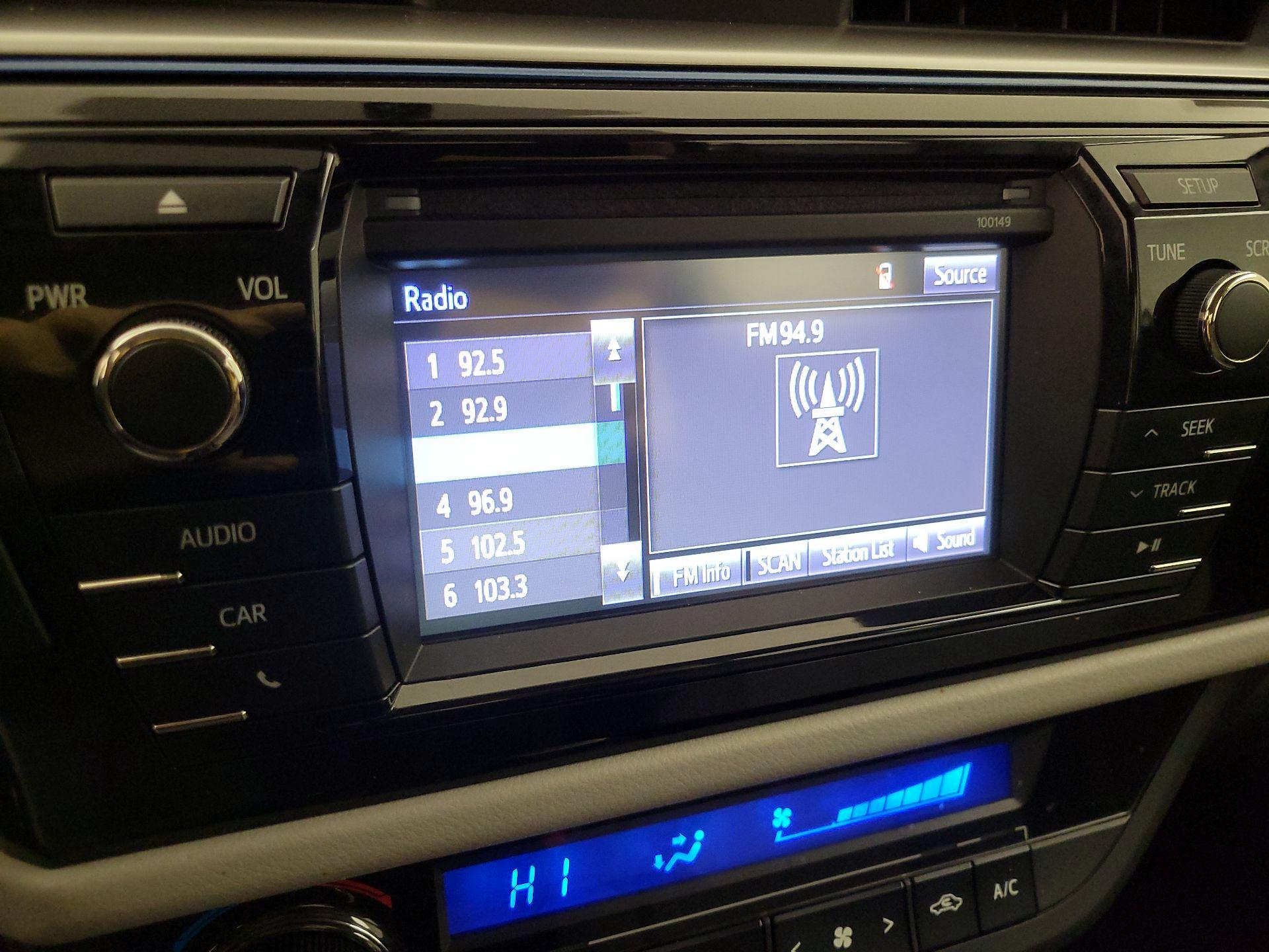 Thumbnail: 2014 Toyota Corolla - 15