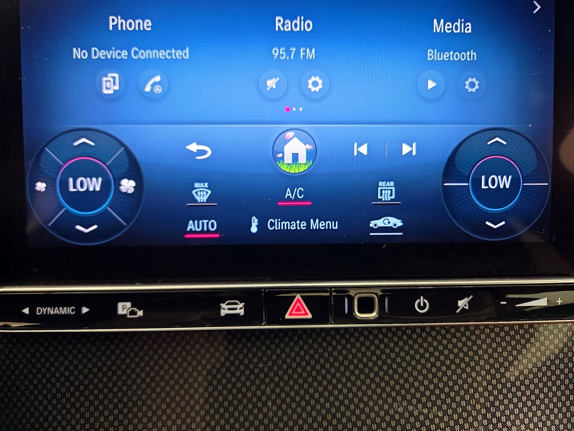 Thumbnail: 2023 Mercedes-Benz C-Class - 16