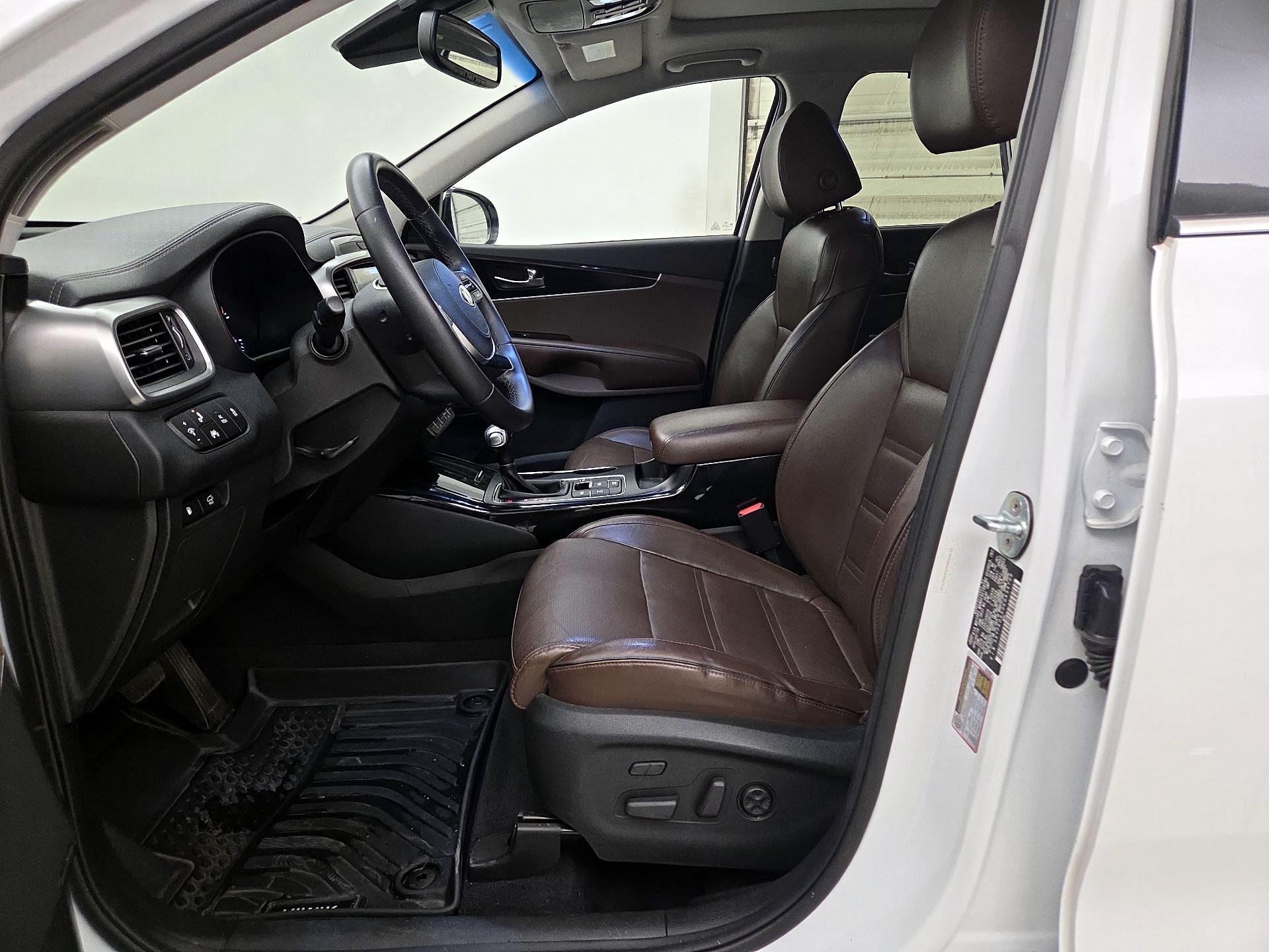 Thumbnail: 2019 Kia Sorento - 11