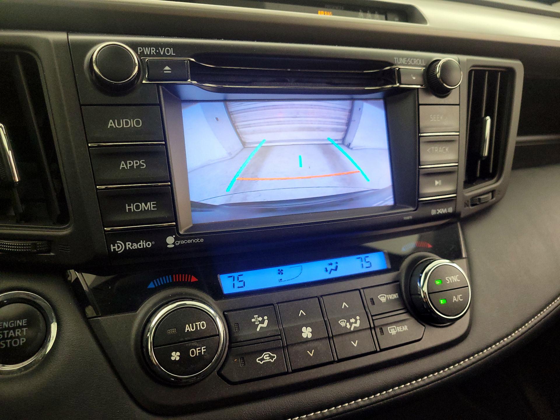 Thumbnail: 2018 Toyota RAV4 - 14