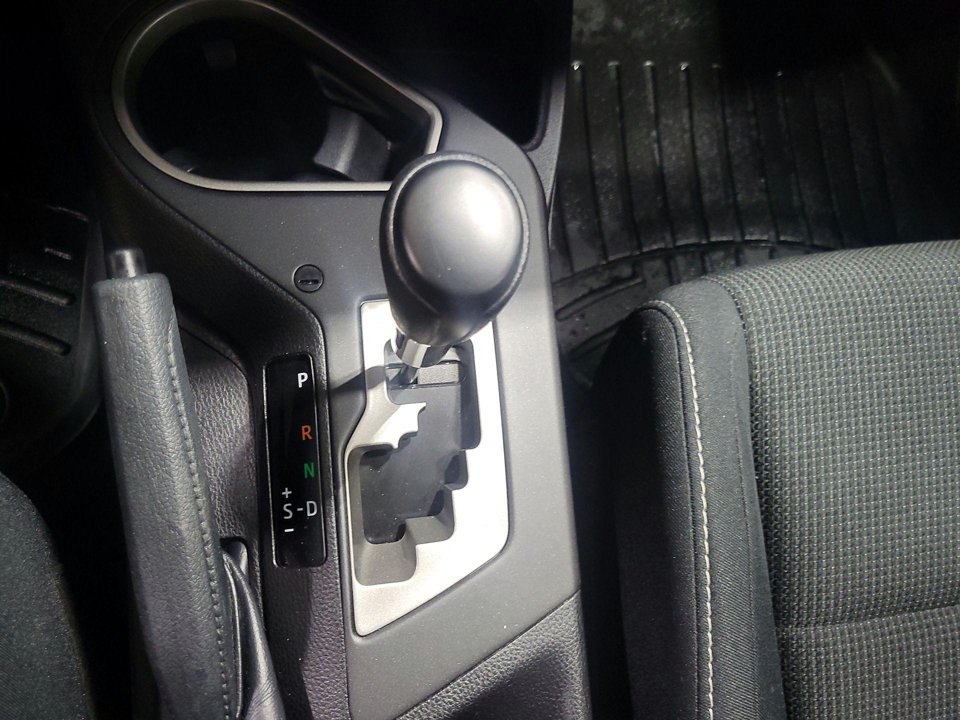 Thumbnail: 2018 Toyota RAV4 - 17