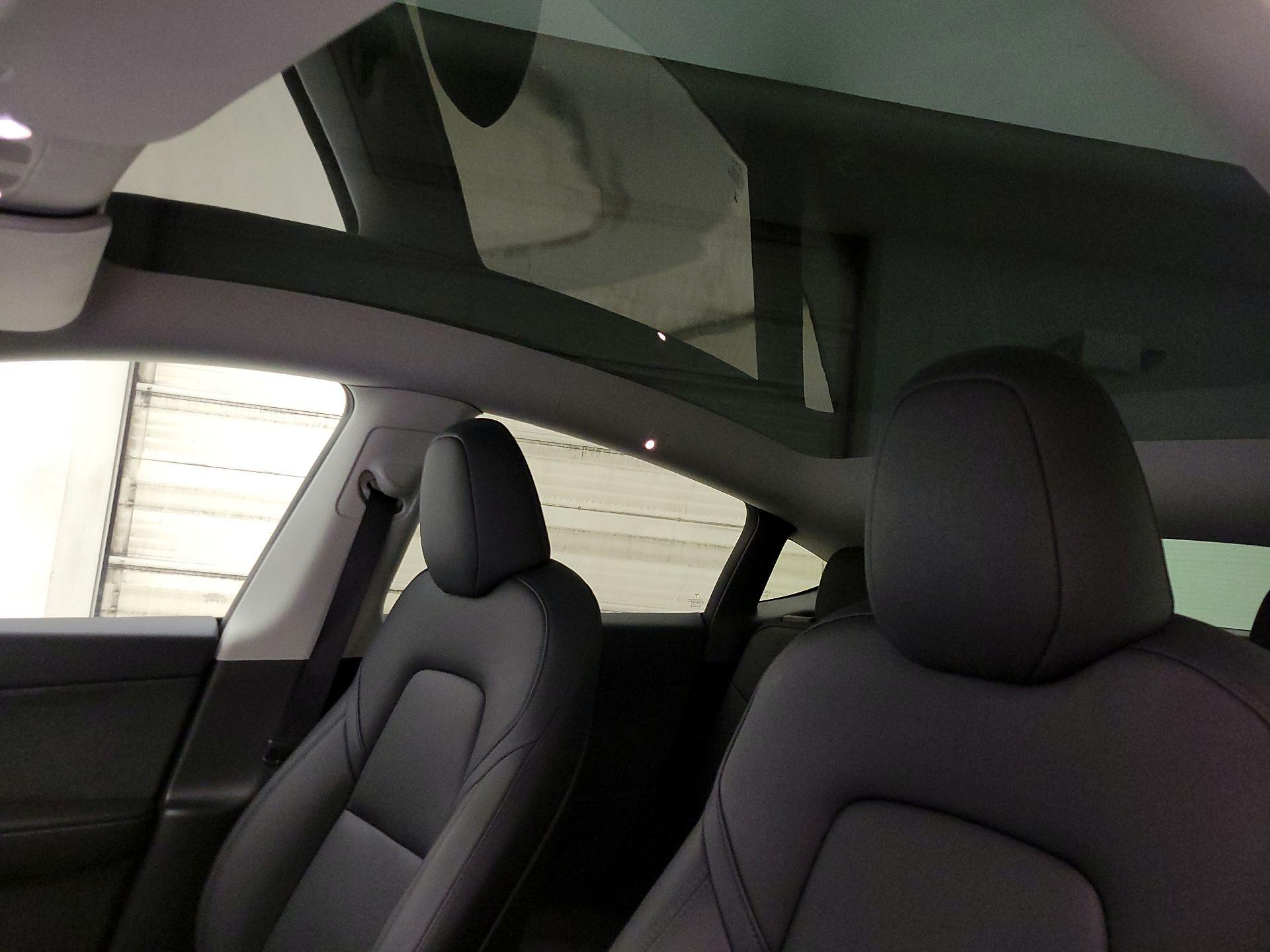 Thumbnail: 2025 Tesla Model Y - 17