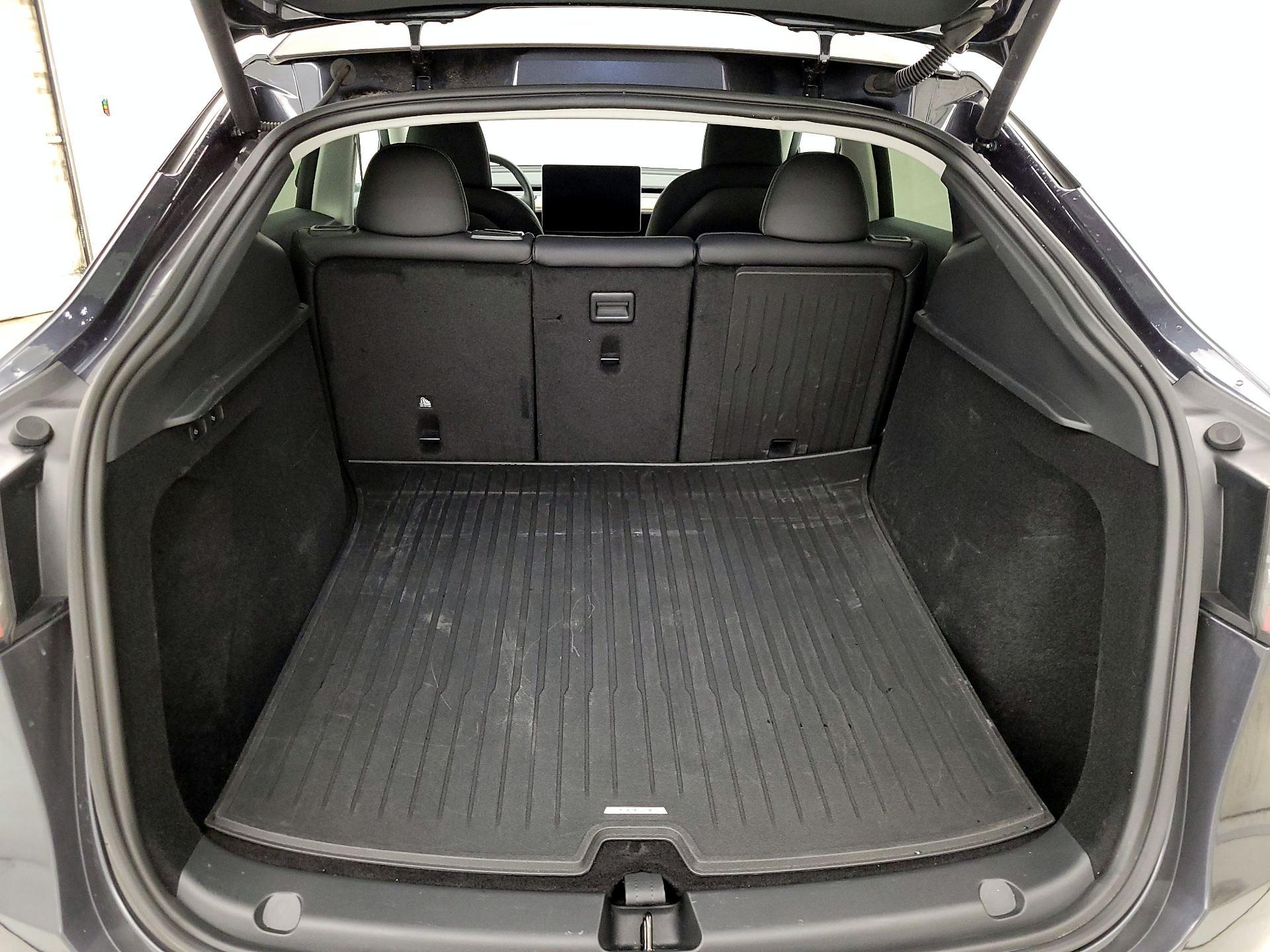 Thumbnail: 2025 Tesla Model Y - 19