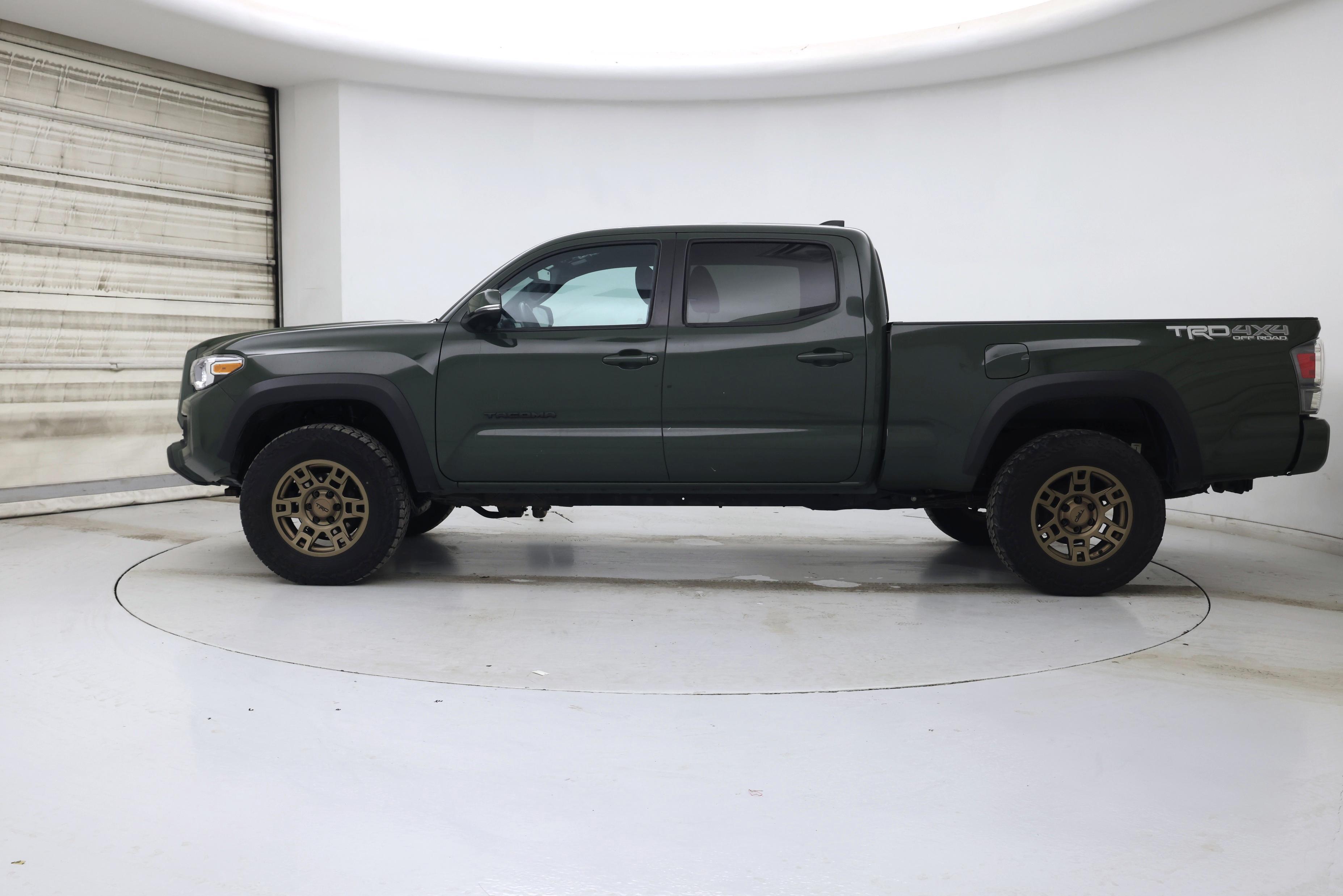 Thumbnail: 2021 Toyota Tacoma - 3