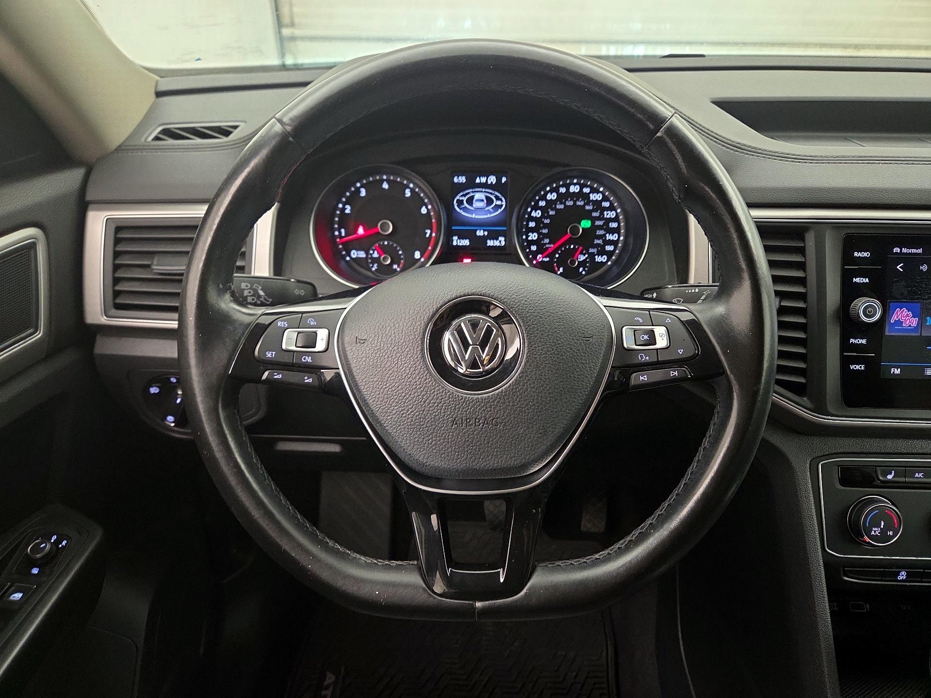 Thumbnail: 2018 Volkswagen Atlas - 10