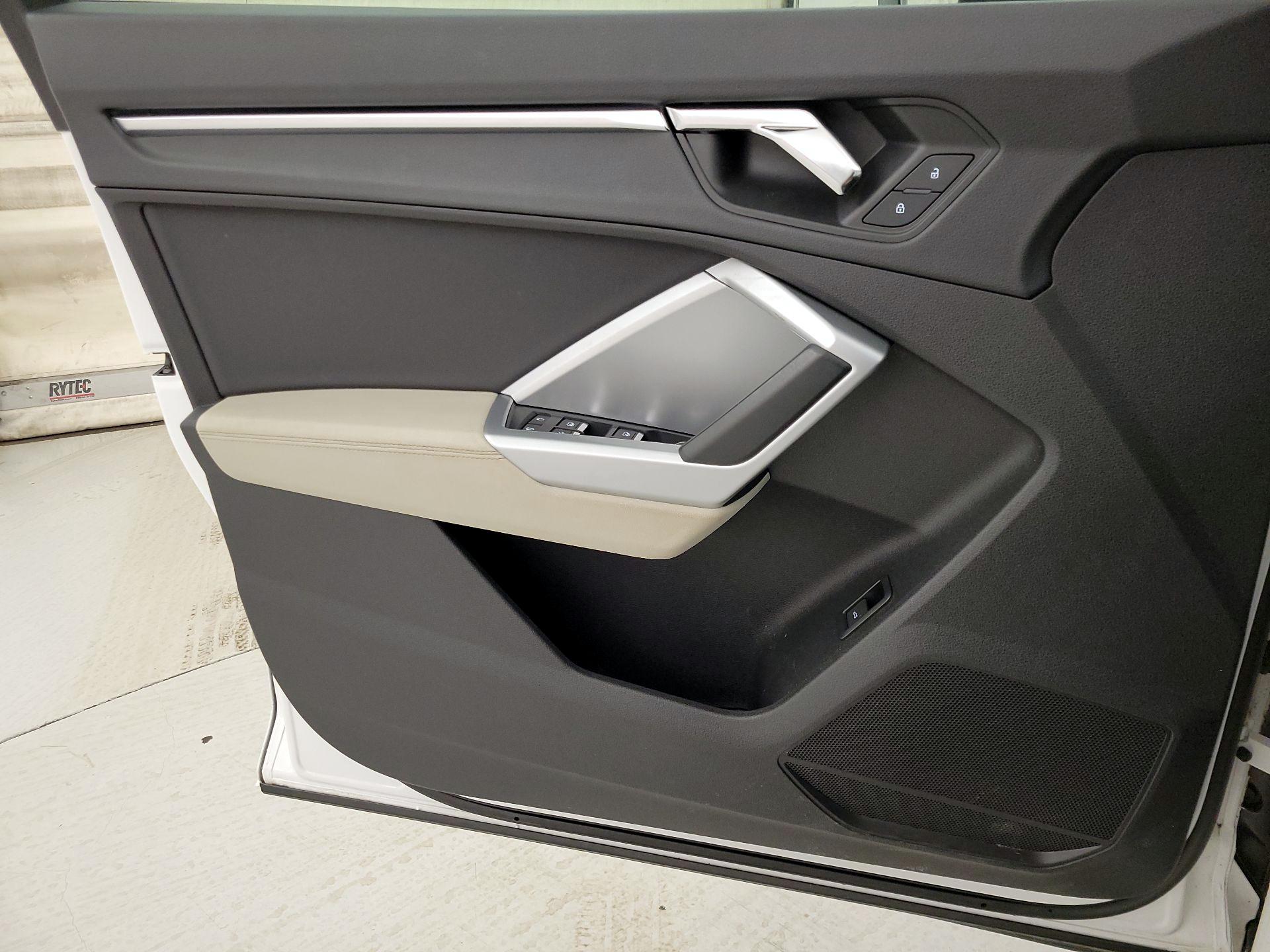 Thumbnail: 2020 Audi Q3 - 12