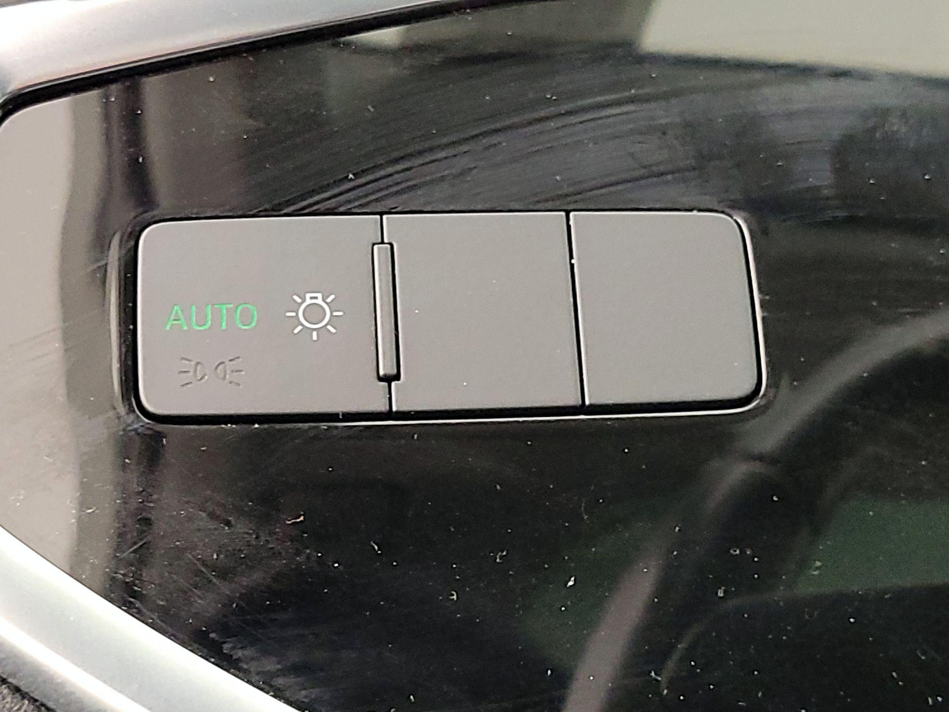 Thumbnail: 2020 Audi Q3 - 13