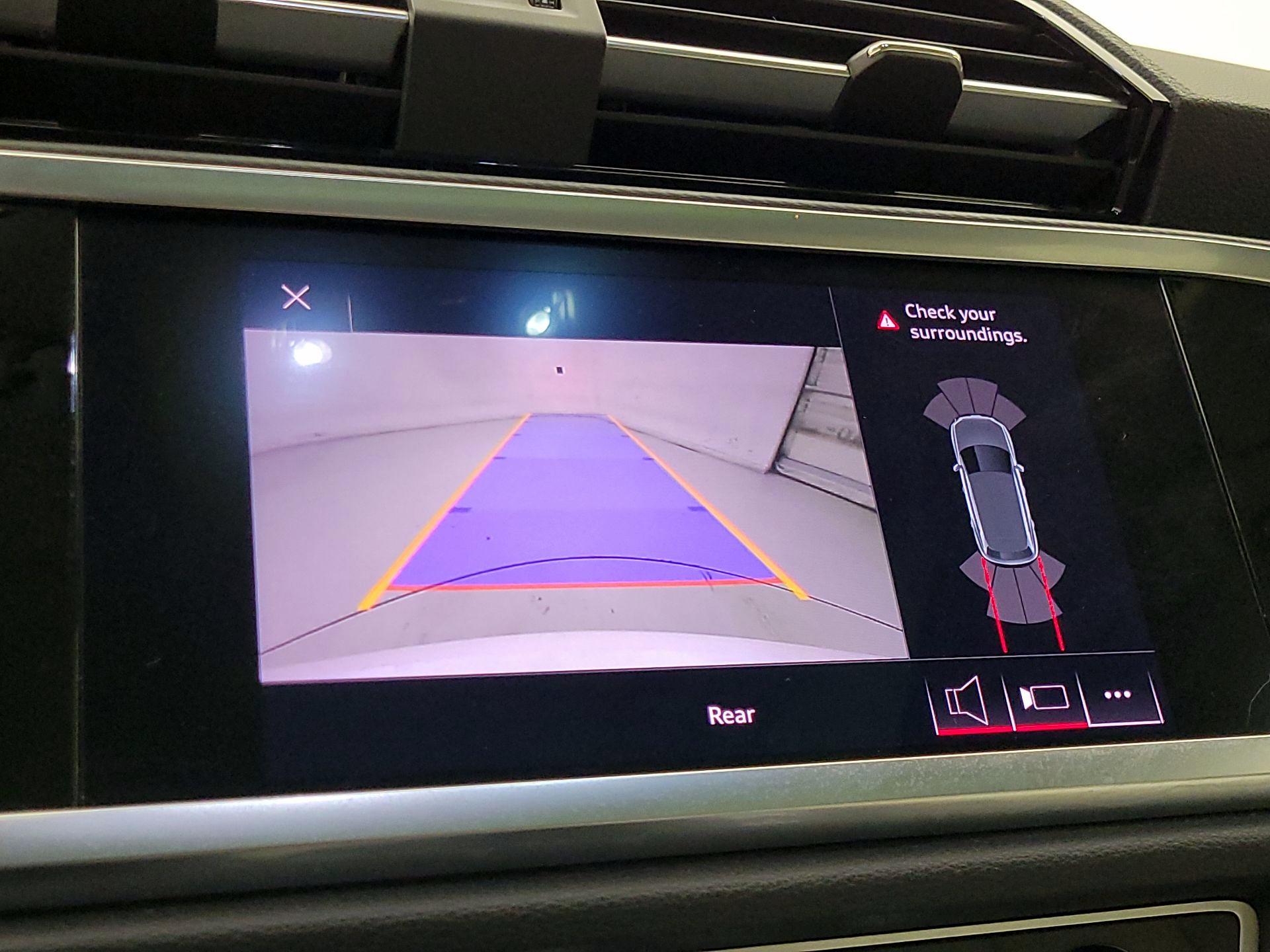 Thumbnail: 2020 Audi Q3 - 14