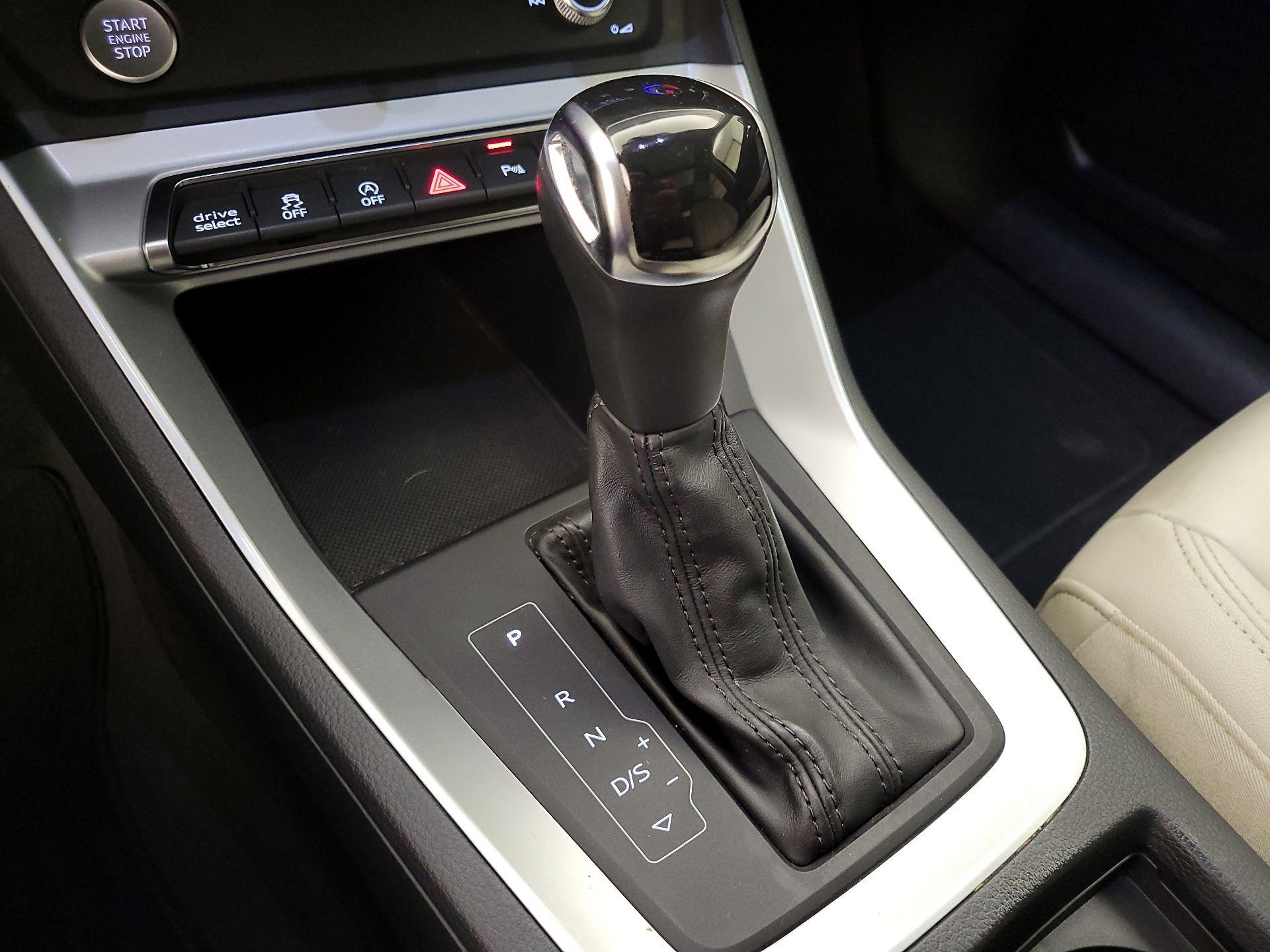 Thumbnail: 2020 Audi Q3 - 17