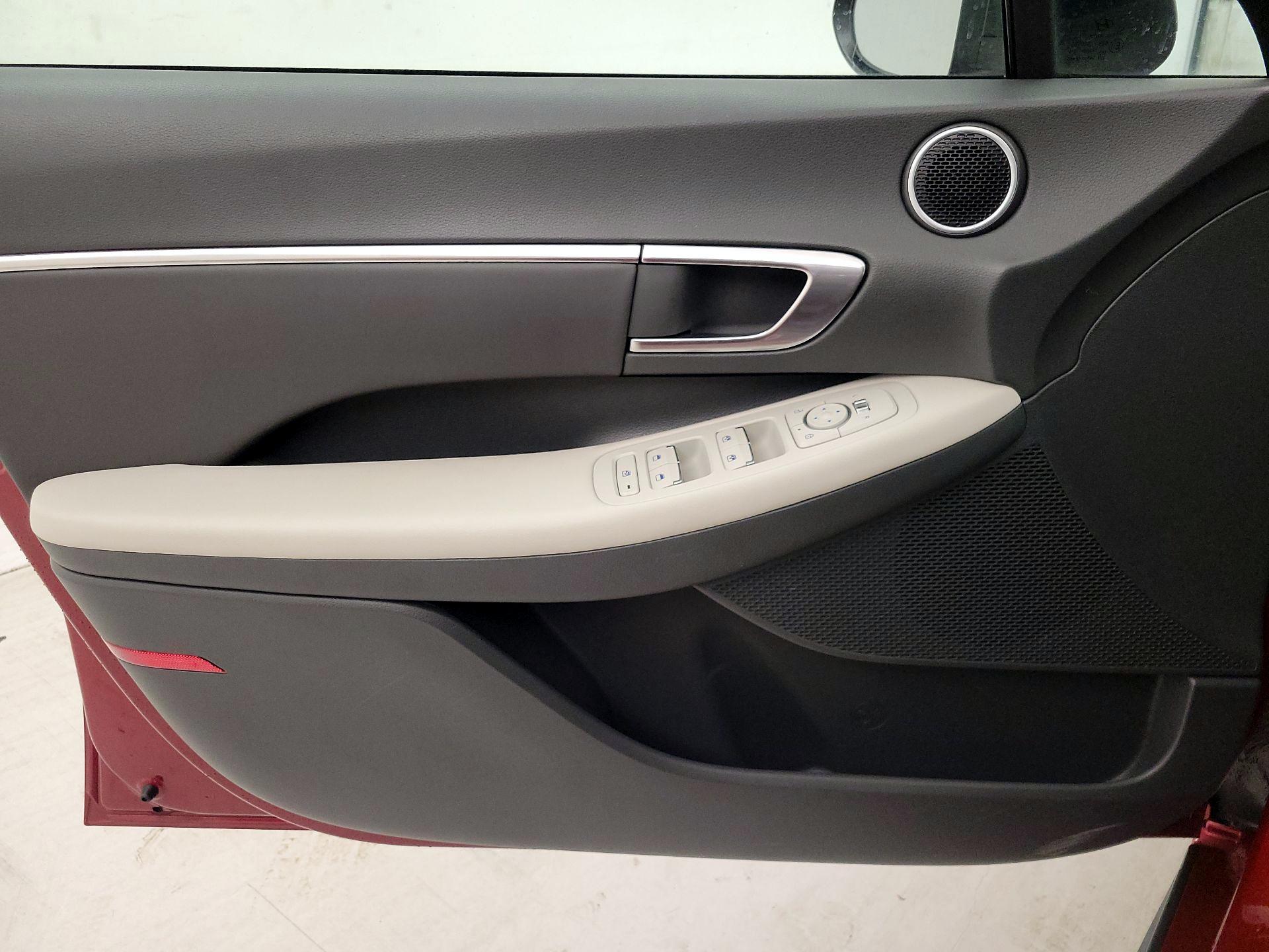 Thumbnail: 2023 Hyundai Sonata - 12