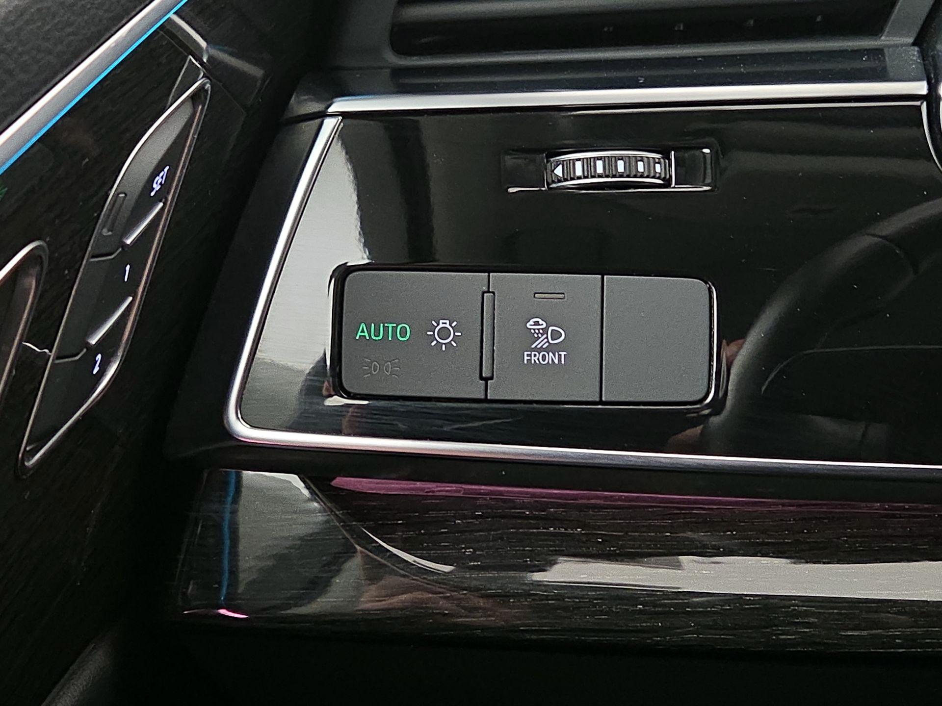 Thumbnail: 2023 Audi Q7 - 13