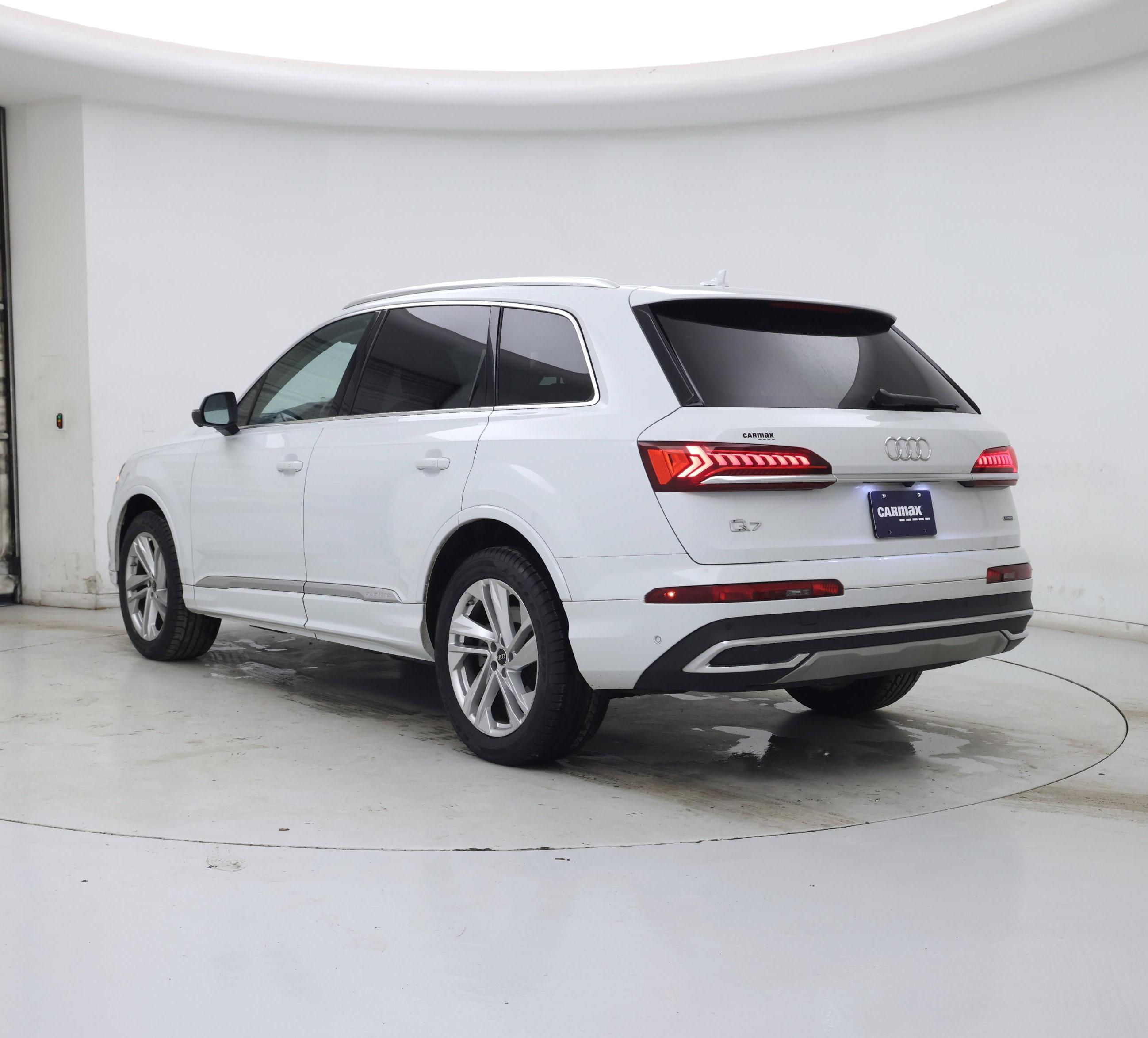 Thumbnail: 2023 Audi Q7 - 2