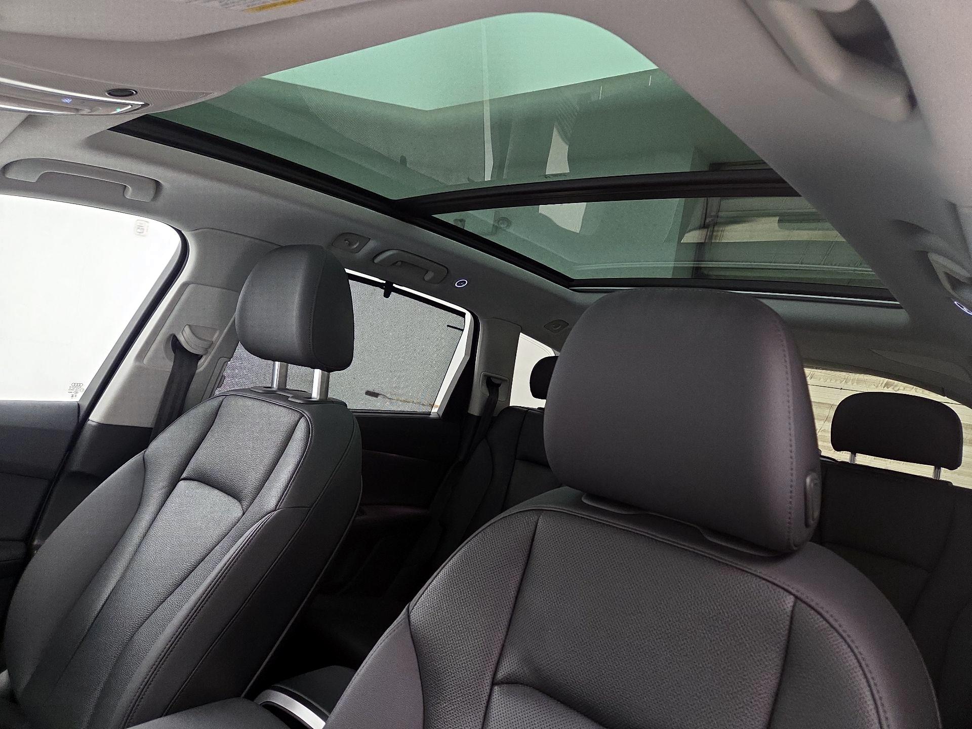 Thumbnail: 2023 Audi Q7 - 20