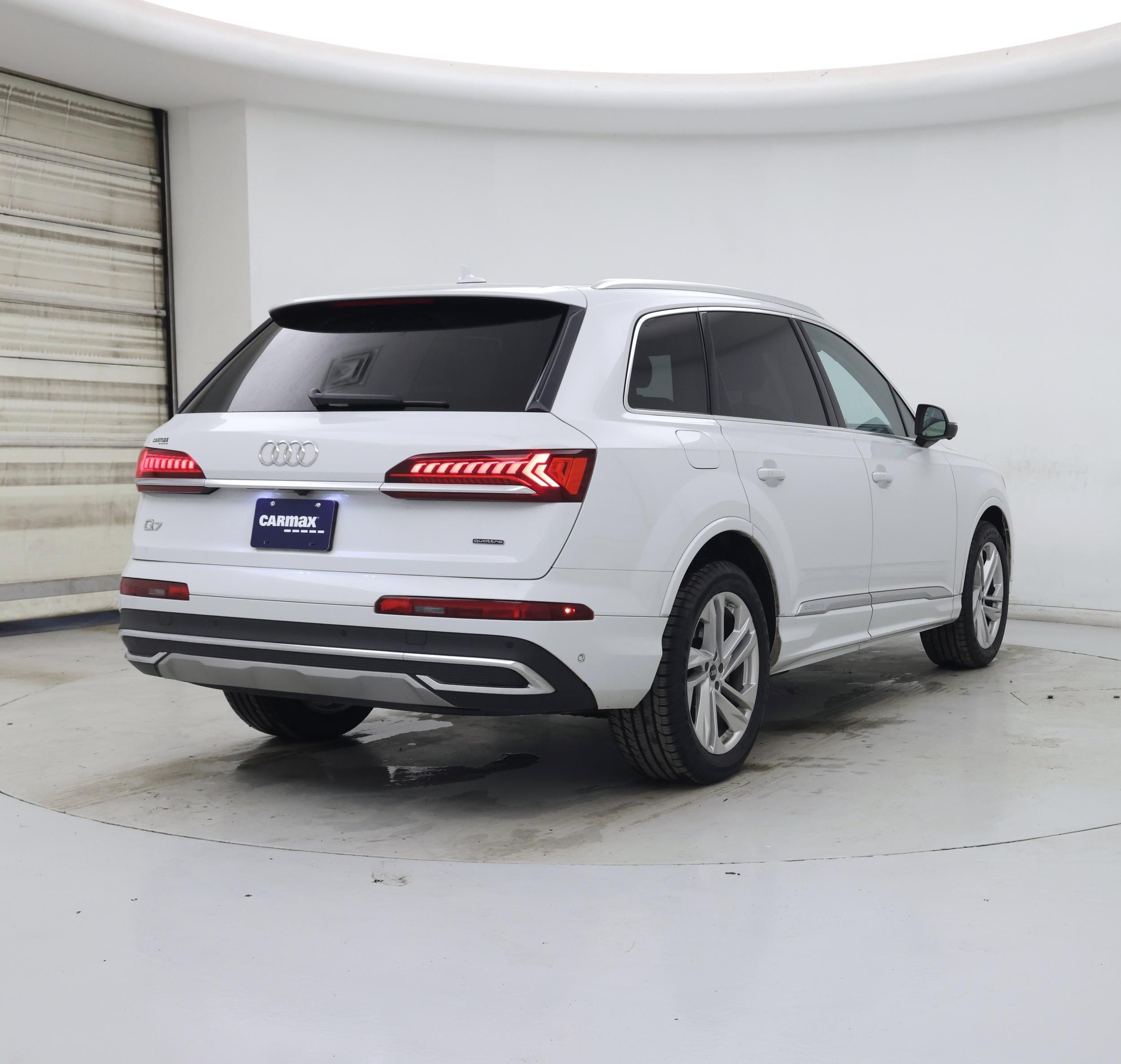 Thumbnail: 2023 Audi Q7 - 8