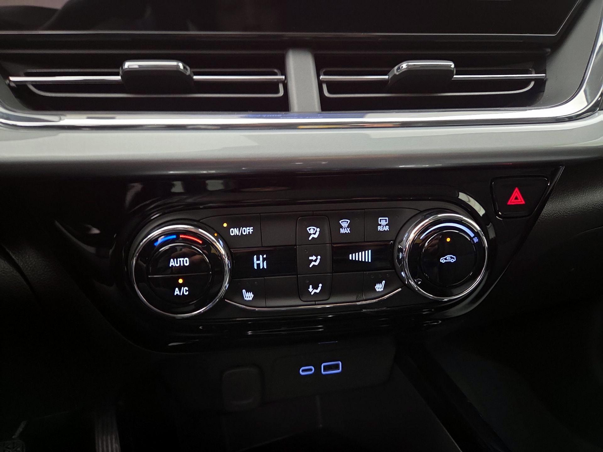 Thumbnail: 2025 Chevrolet Trax - 16