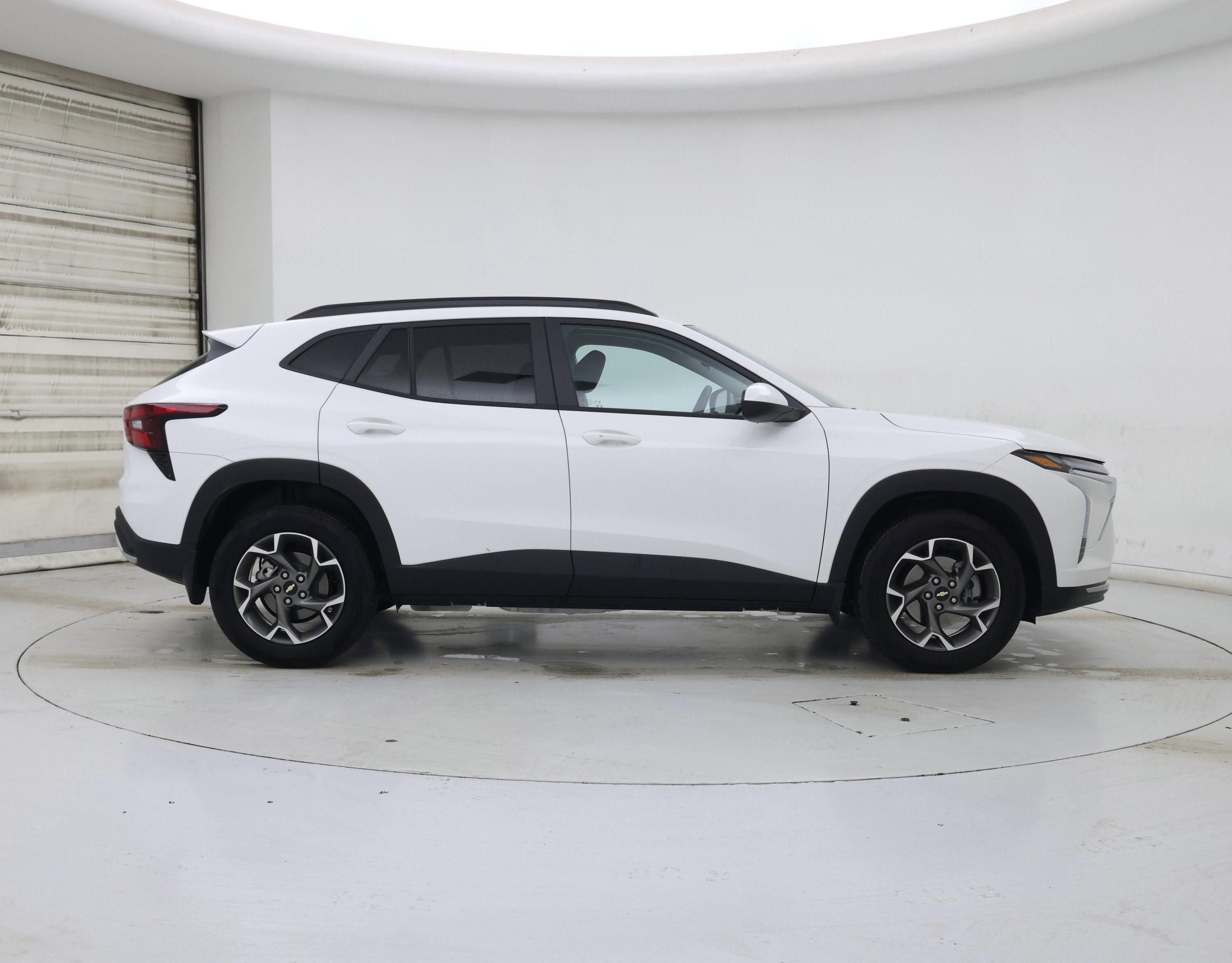 Thumbnail: 2025 Chevrolet Trax - 7