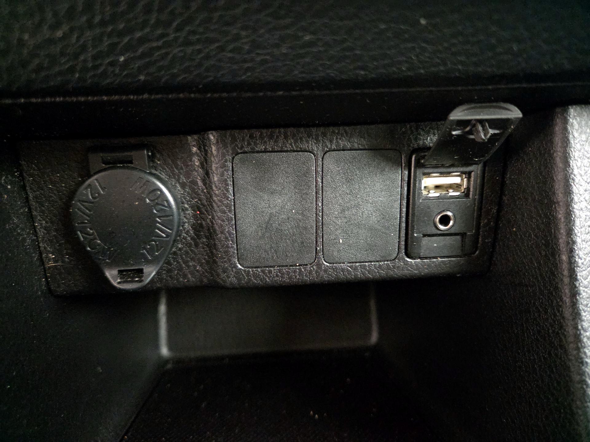 Thumbnail: 2016 Toyota Corolla - 18