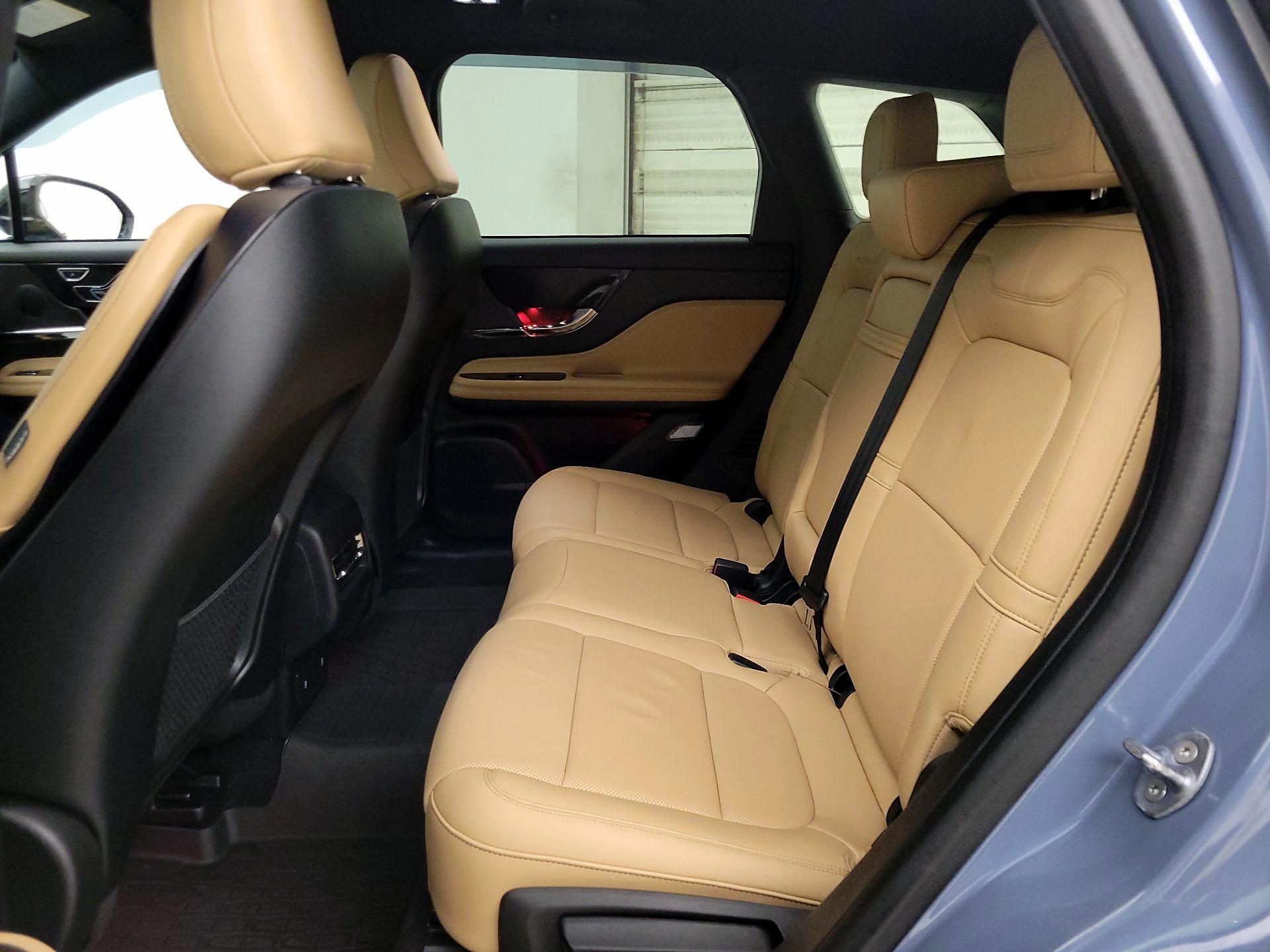 Thumbnail: 2023 Lincoln Corsair - 19