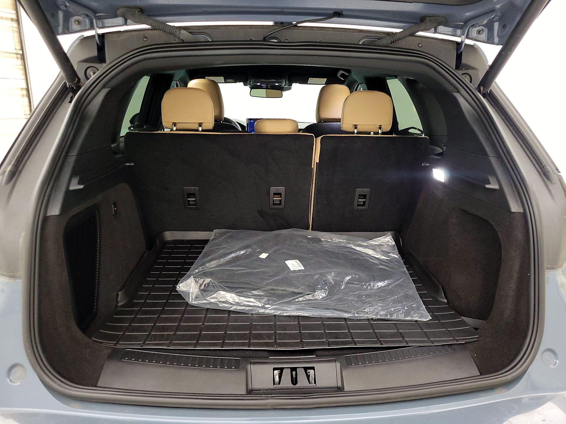 Thumbnail: 2023 Lincoln Corsair - 20