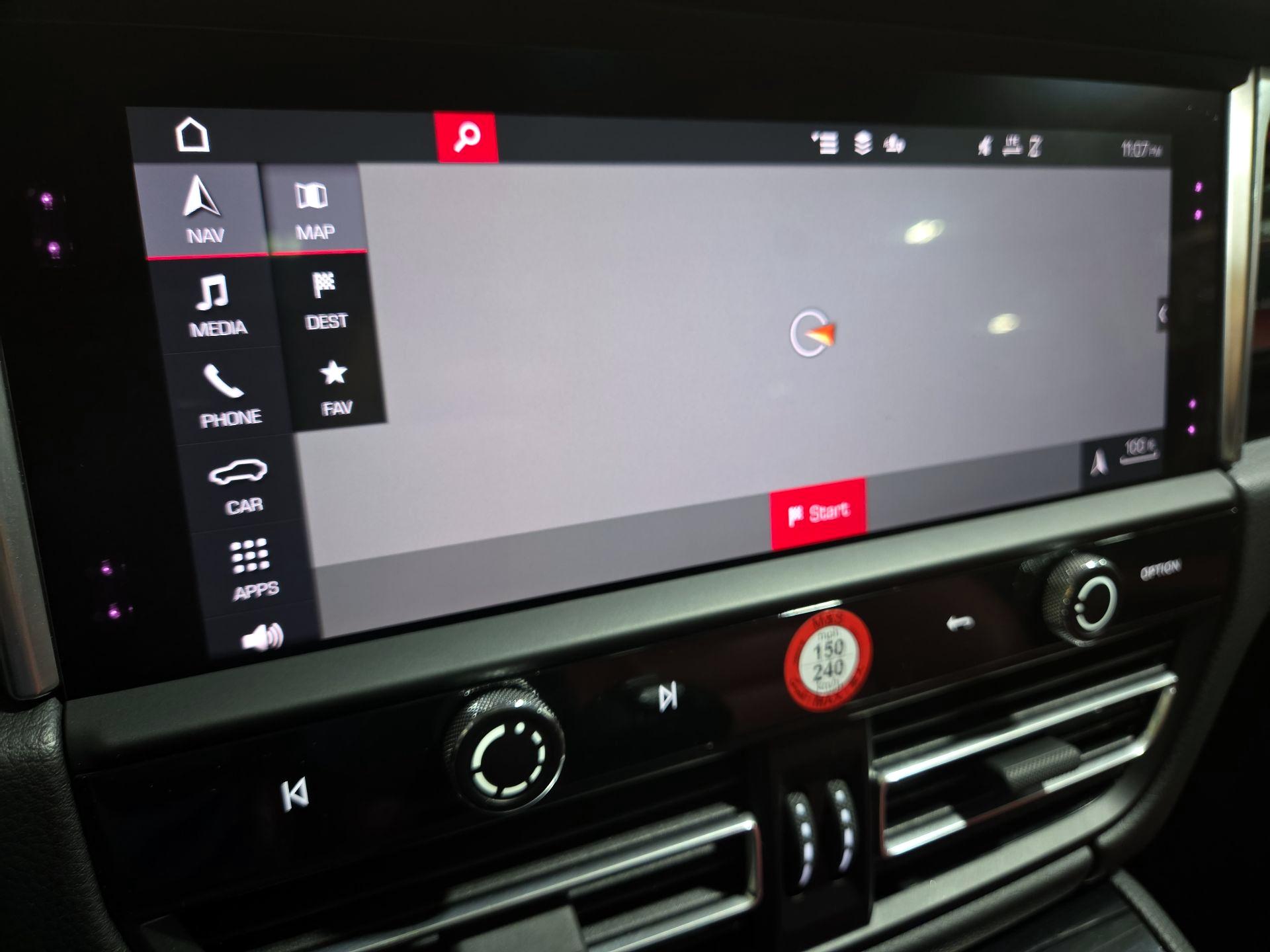 Thumbnail: 2024 Porsche Macan - 14