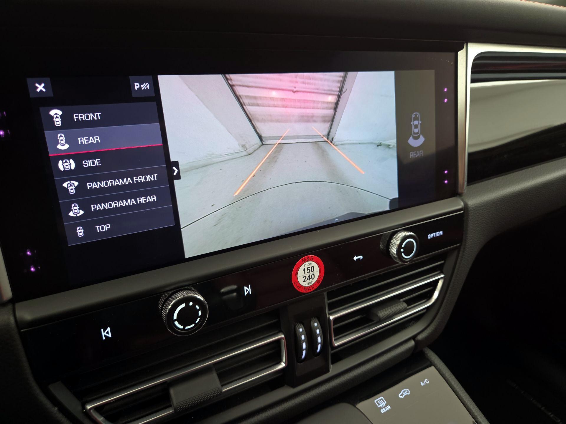 Thumbnail: 2024 Porsche Macan - 15