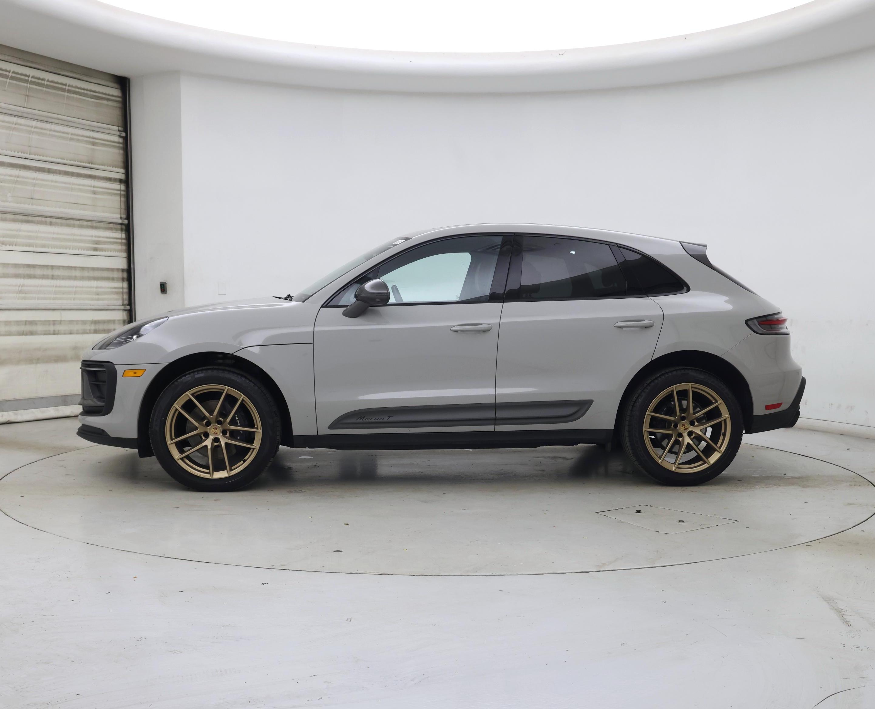 Thumbnail: 2024 Porsche Macan - 3