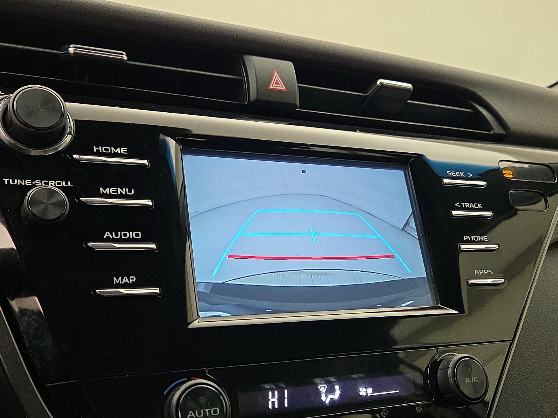 Thumbnail: 2019 Toyota Camry - 14