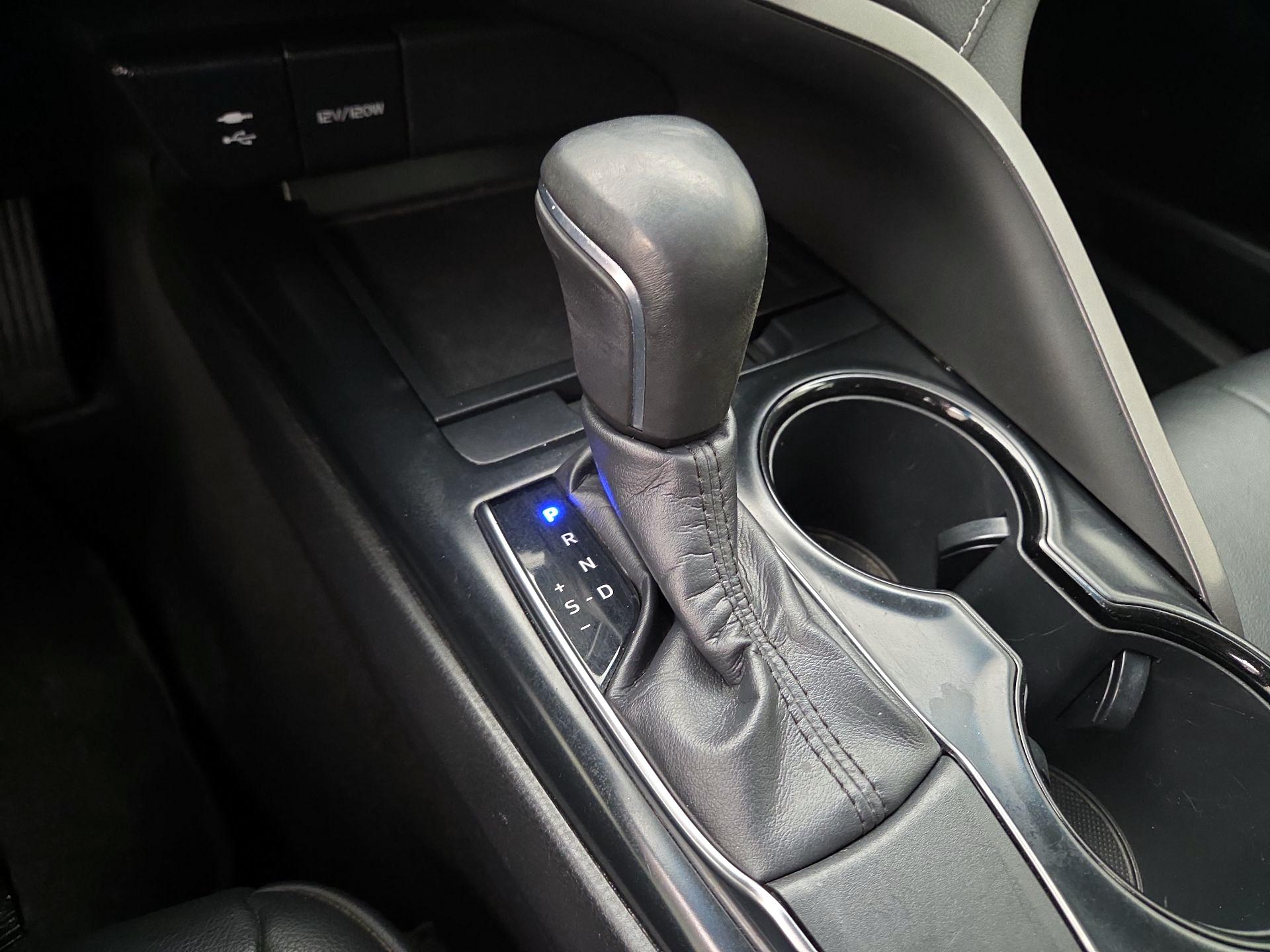 Thumbnail: 2019 Toyota Camry - 17