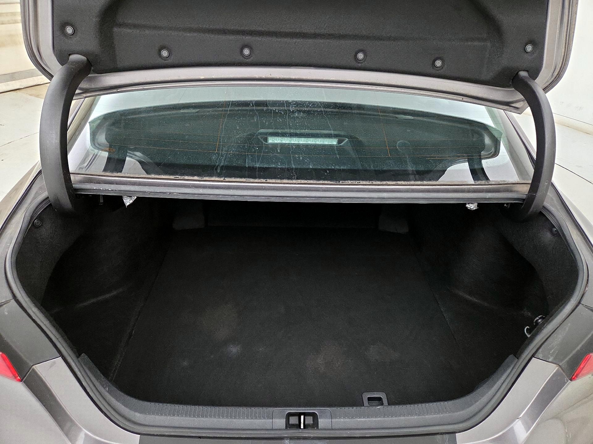 Thumbnail: 2019 Toyota Camry - 20