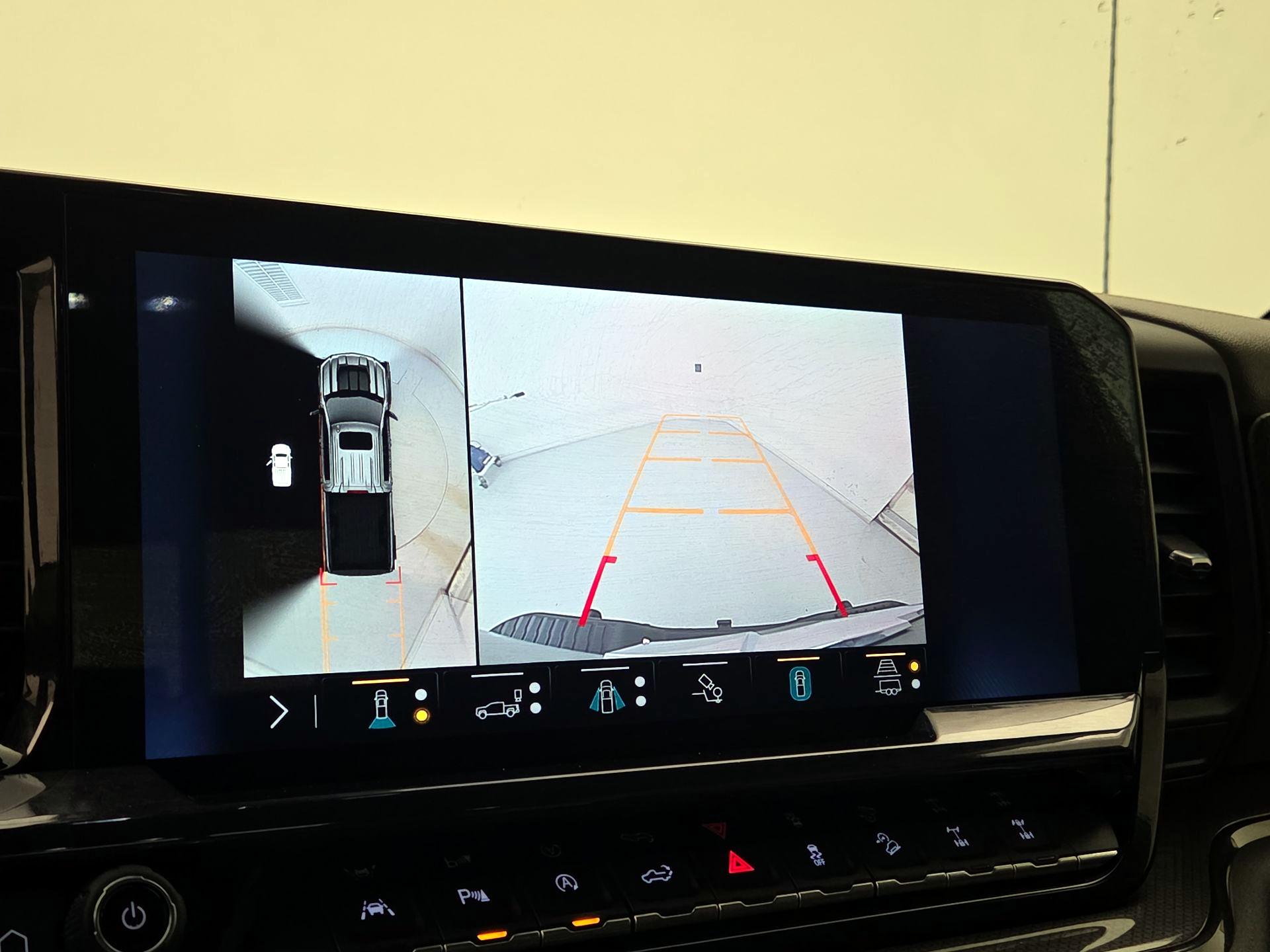 Thumbnail: 2023 Chevrolet Silverado 1500 - 14