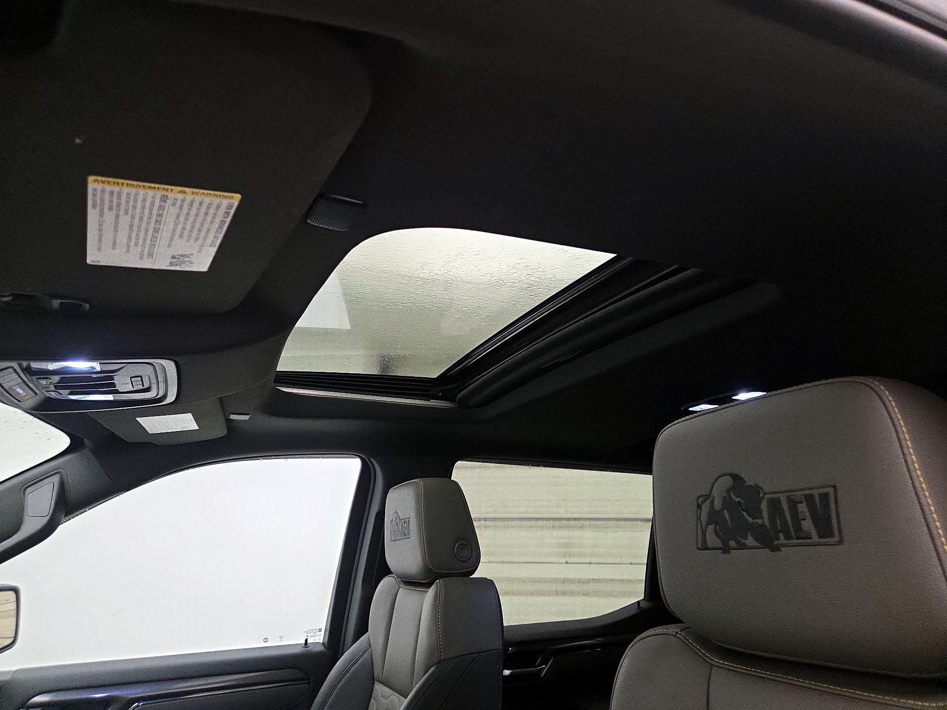 Thumbnail: 2023 Chevrolet Silverado 1500 - 19