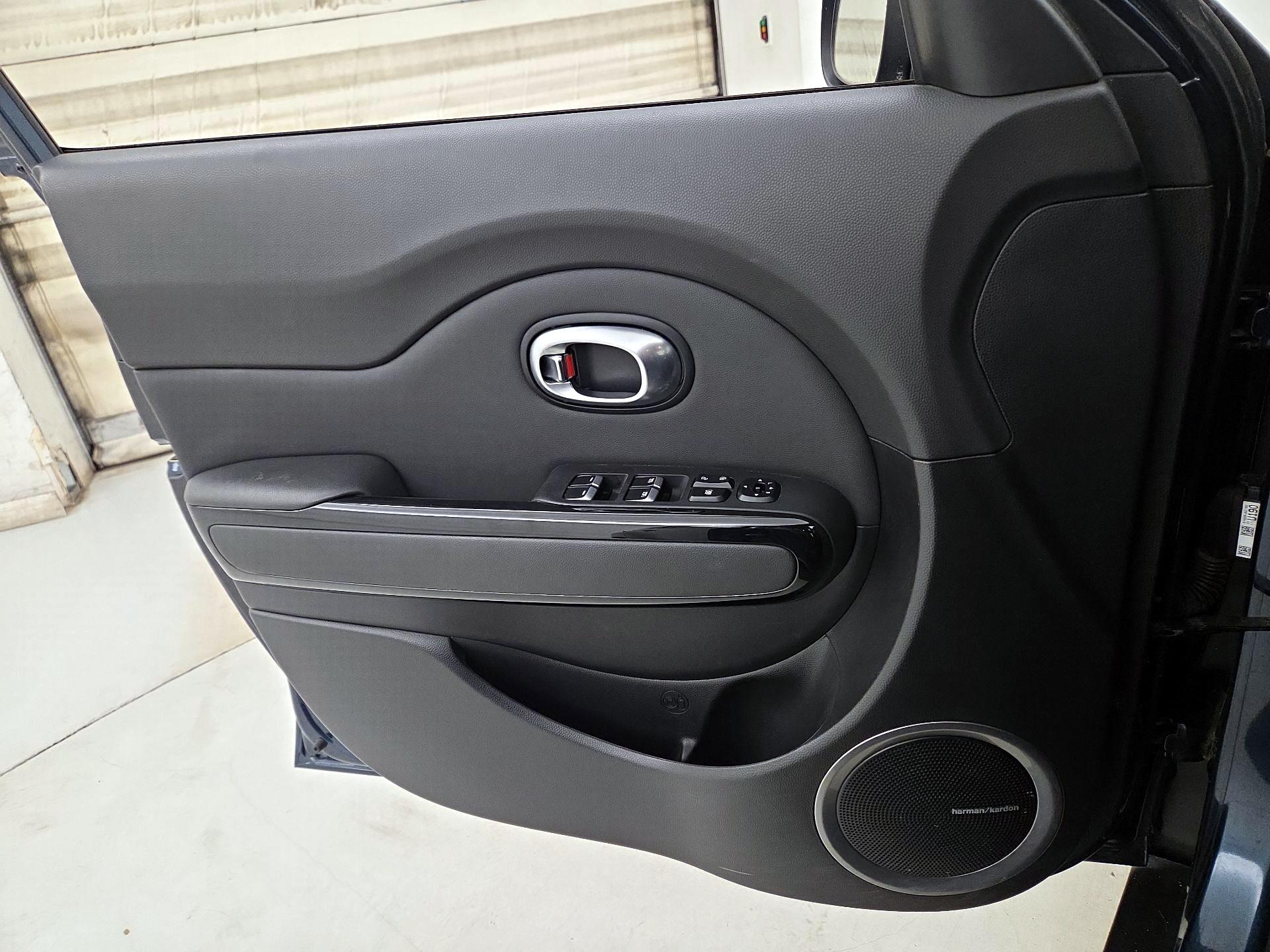 Thumbnail: 2018 Kia Soul - 12