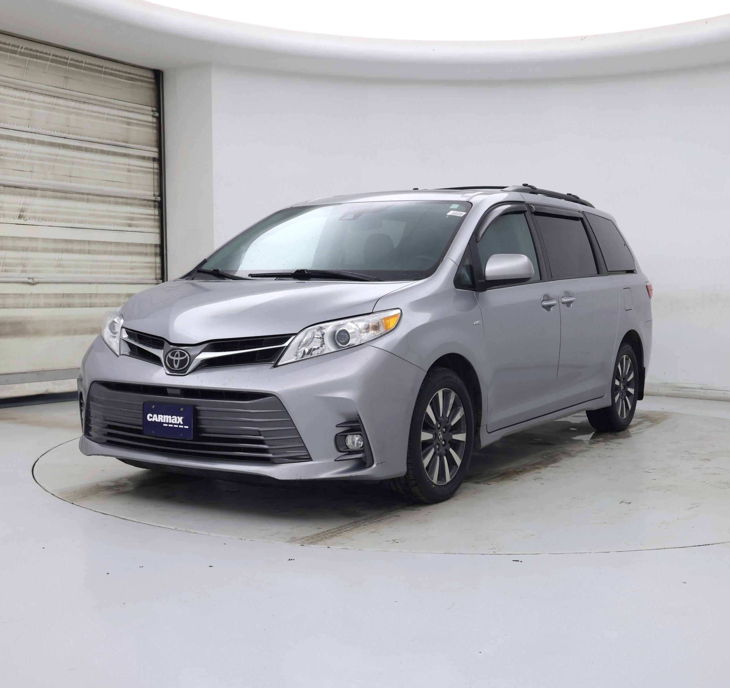 Thumbnail: 2018 Toyota Sienna - 4