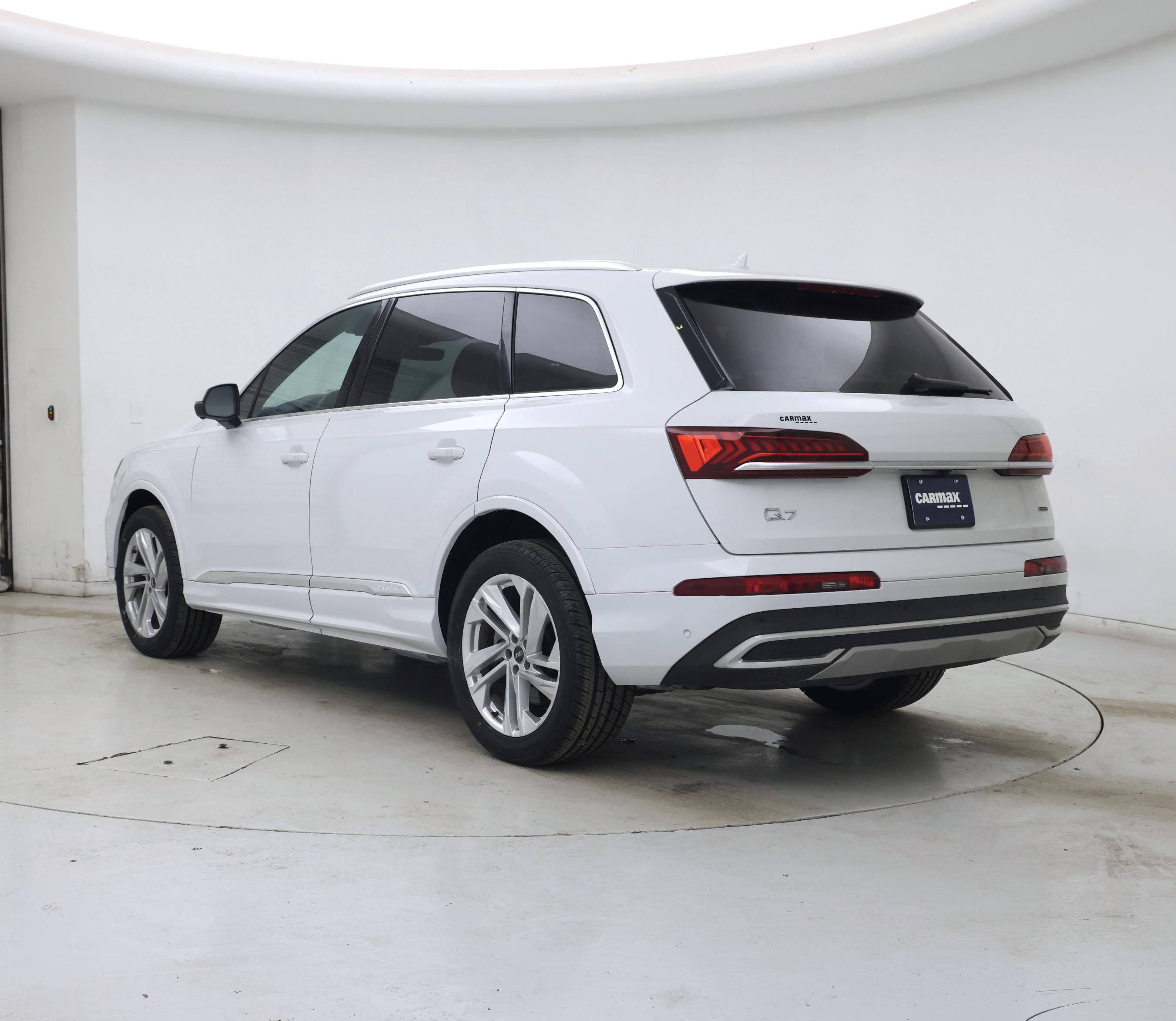 Thumbnail: 2022 Audi Q7 - 2