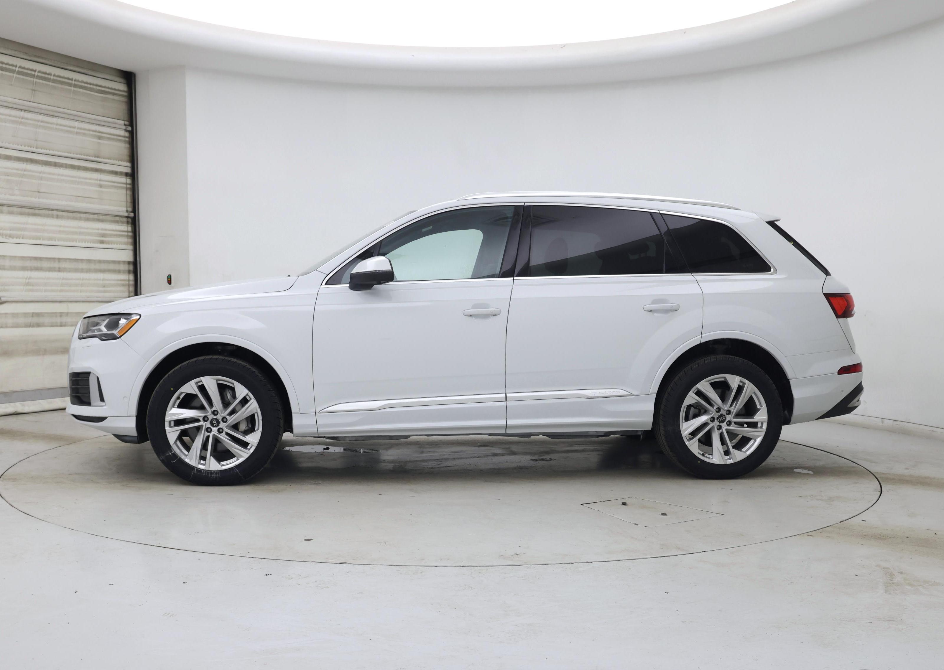 Thumbnail: 2022 Audi Q7 - 3