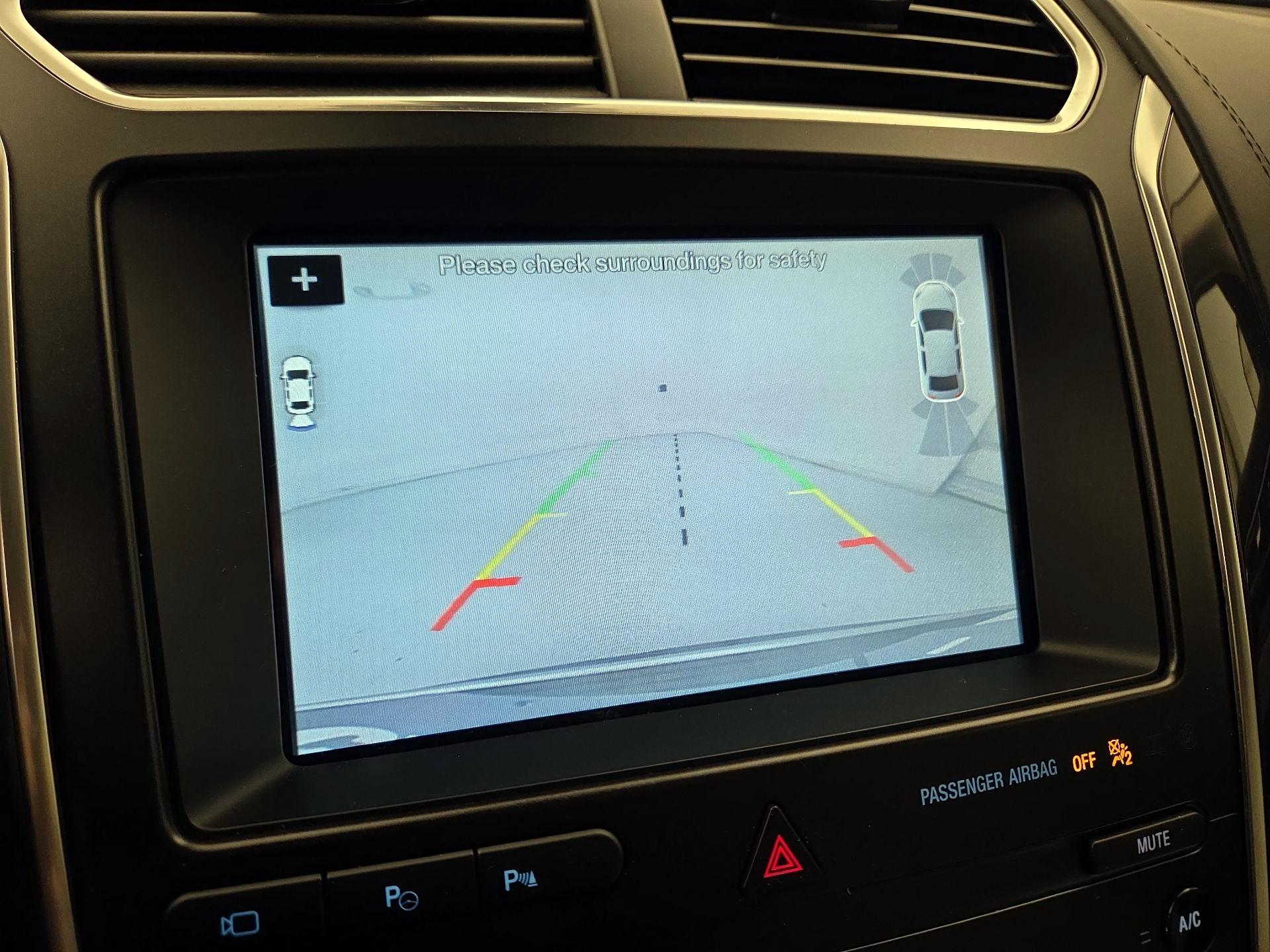 Thumbnail: 2019 Ford Explorer - 15