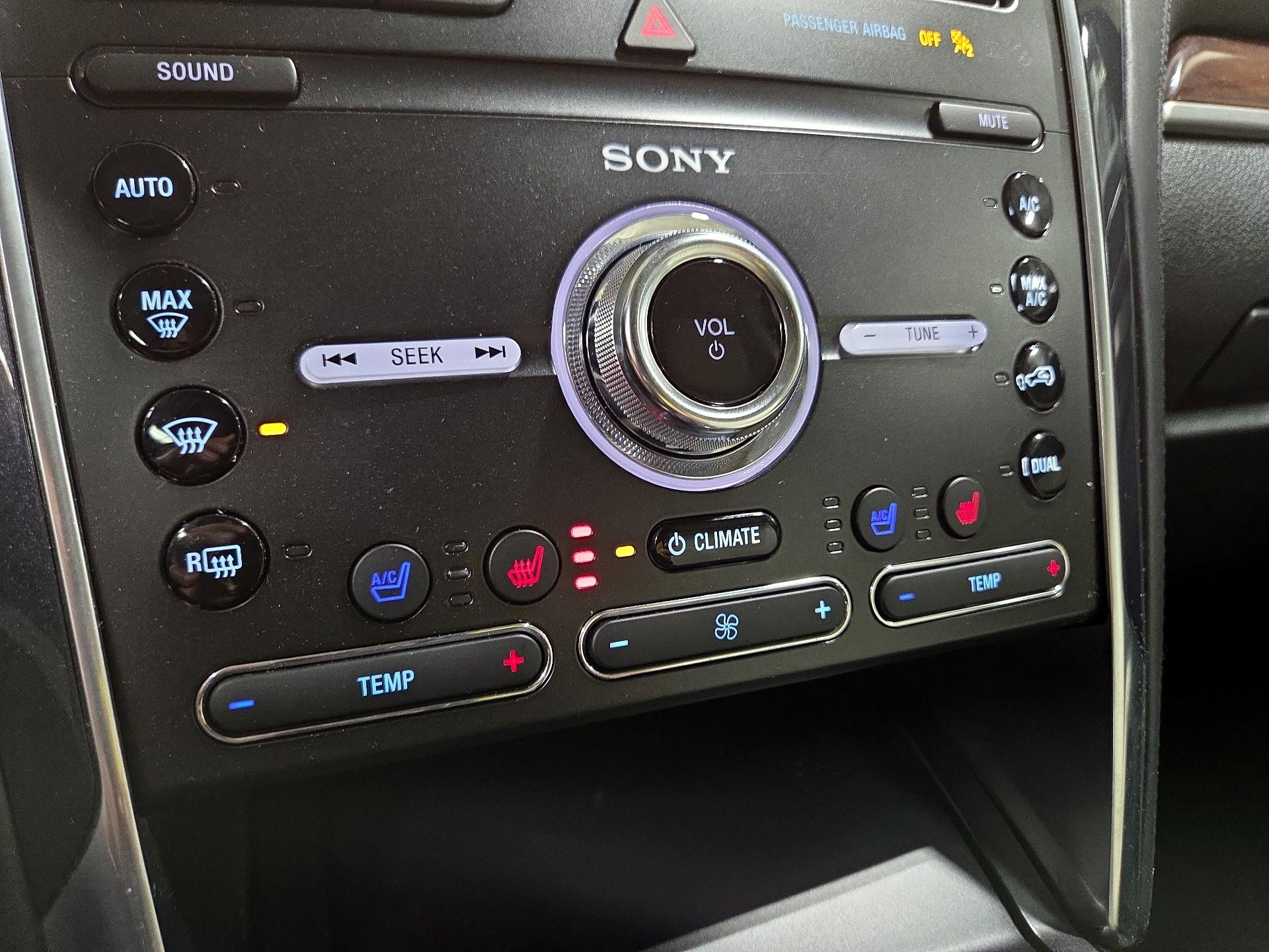 Thumbnail: 2019 Ford Explorer - 17