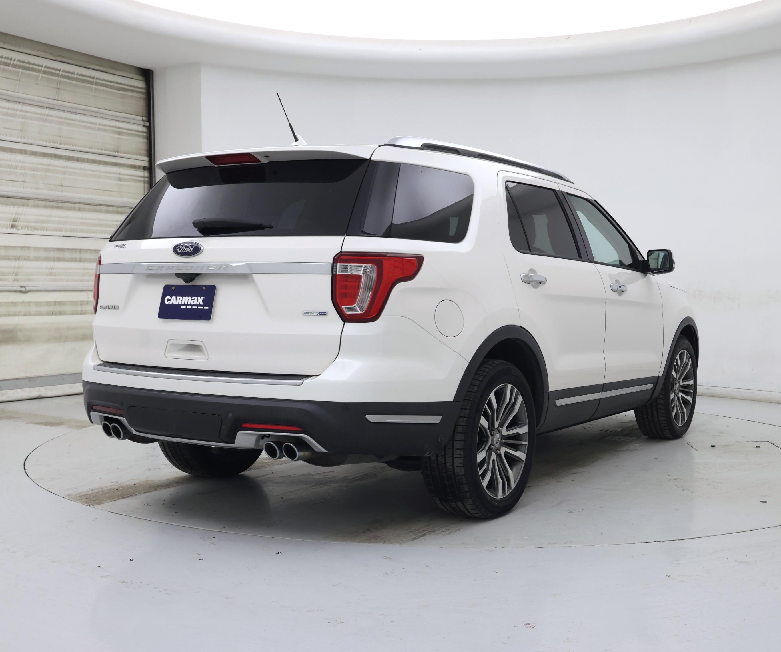 Thumbnail: 2019 Ford Explorer - 8