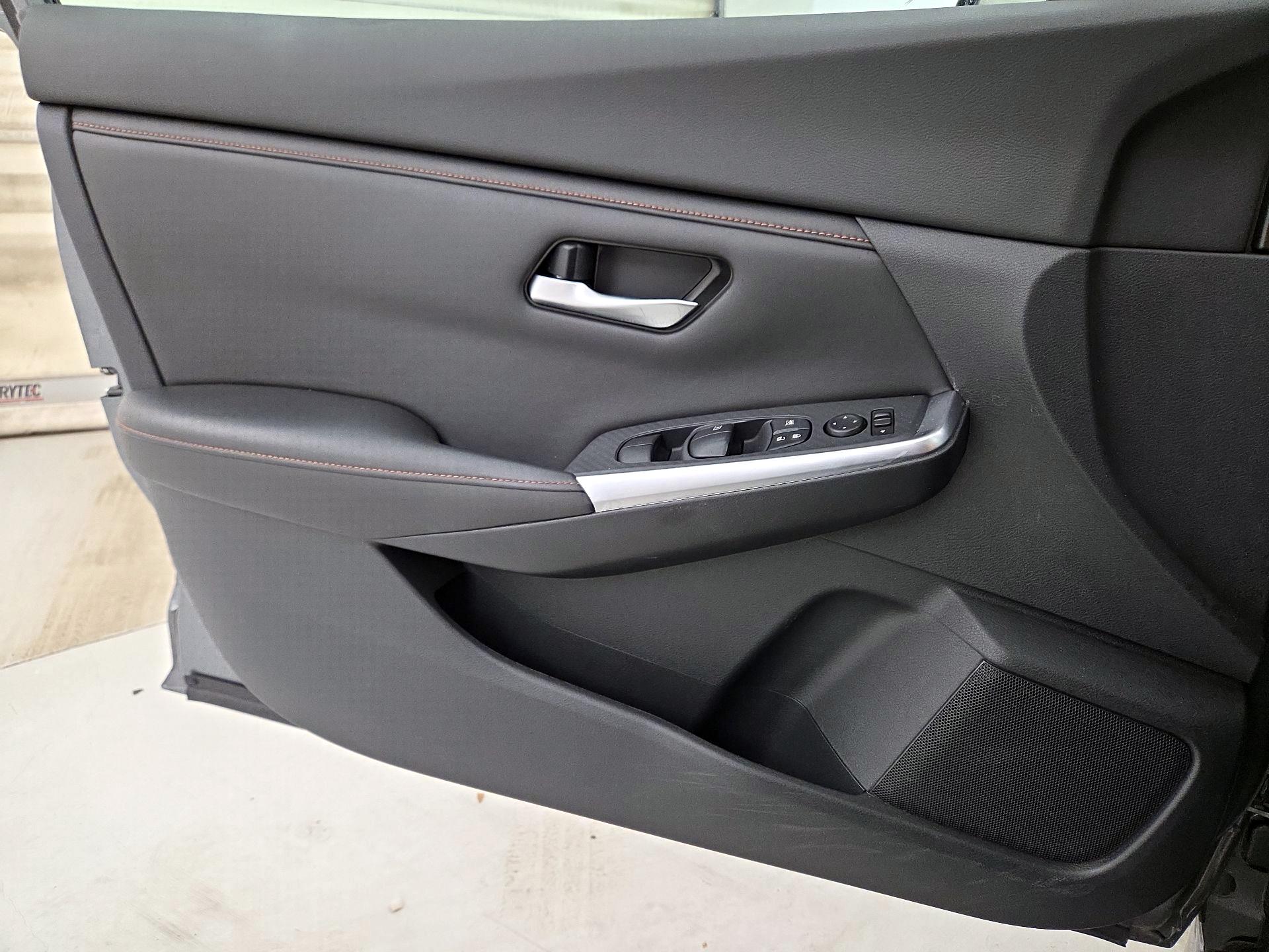 Thumbnail: 2020 Nissan Sentra - 12