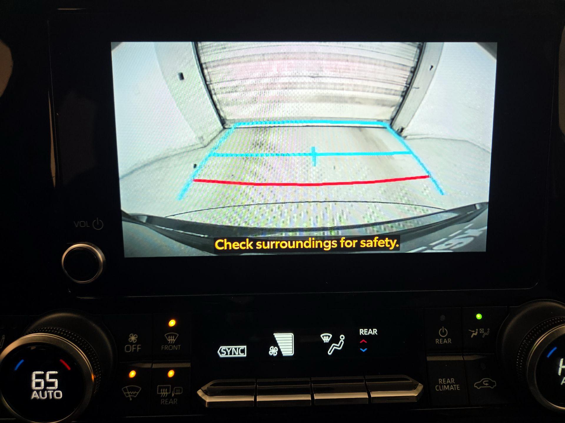 Thumbnail: 2023 Toyota Highlander - 14