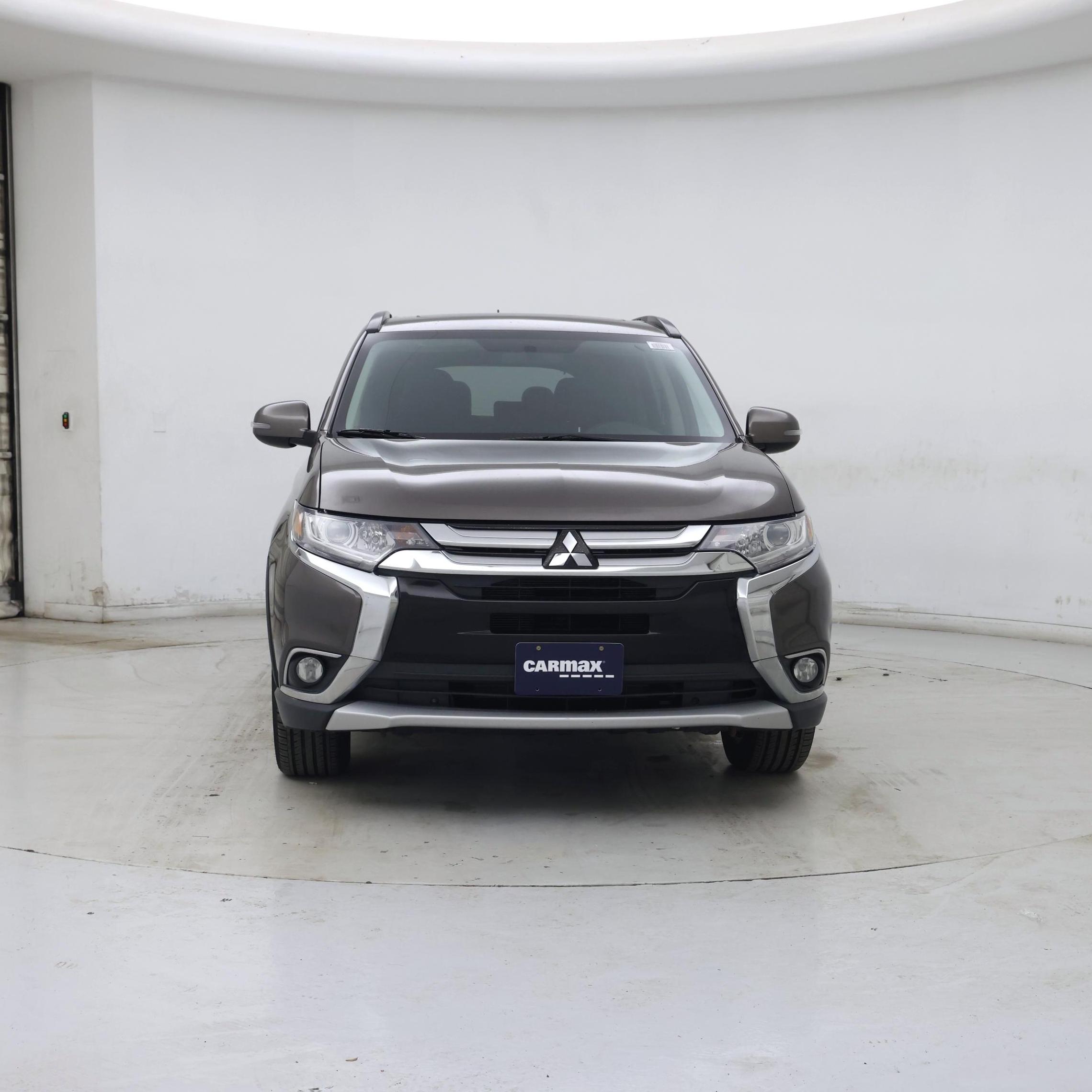 Thumbnail: 2016 Mitsubishi Outlander - 5