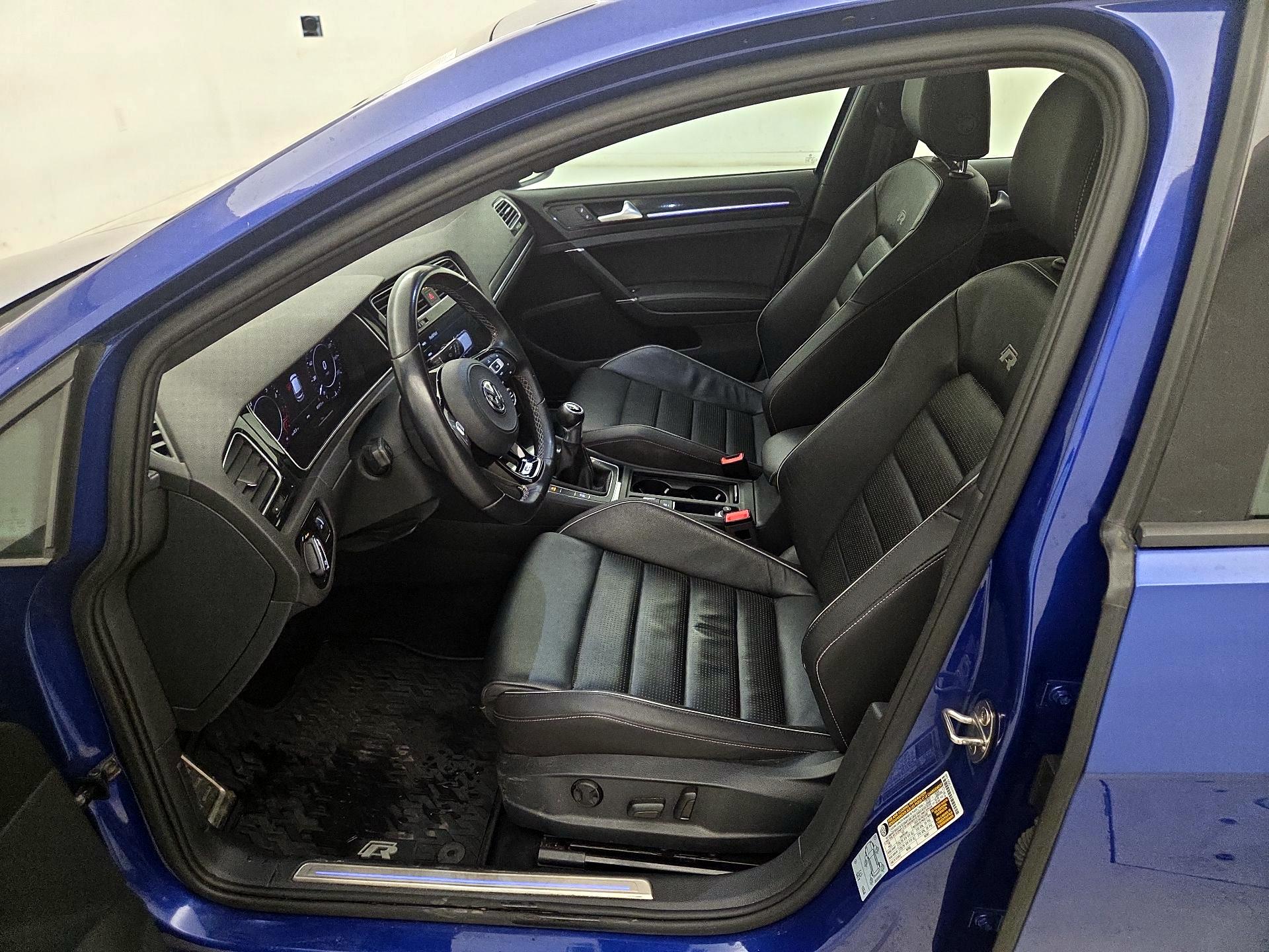 Thumbnail: 2019 Volkswagen Golf - 11