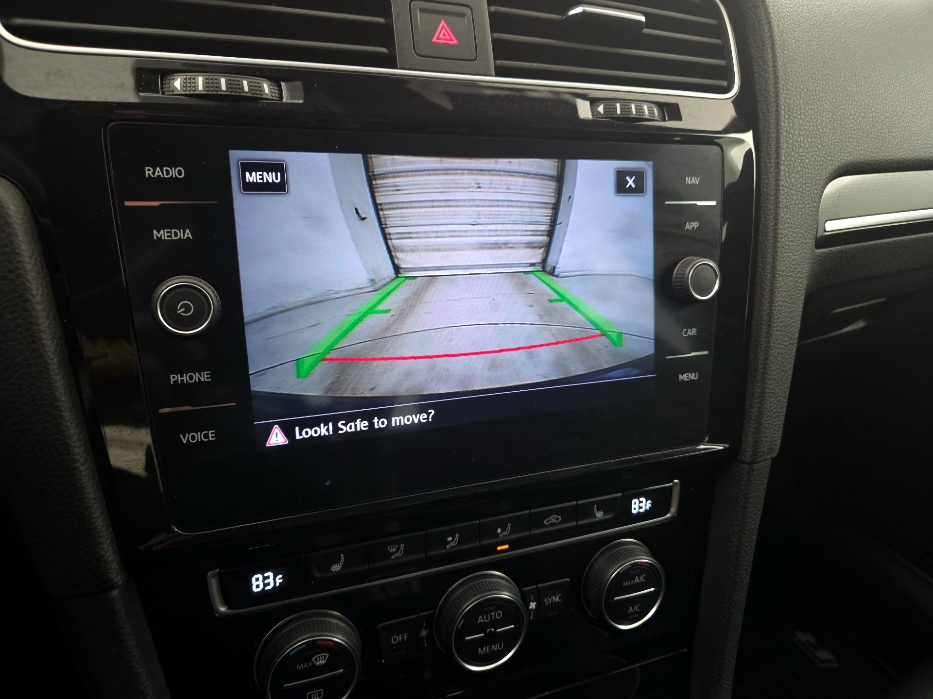 Thumbnail: 2019 Volkswagen Golf - 14