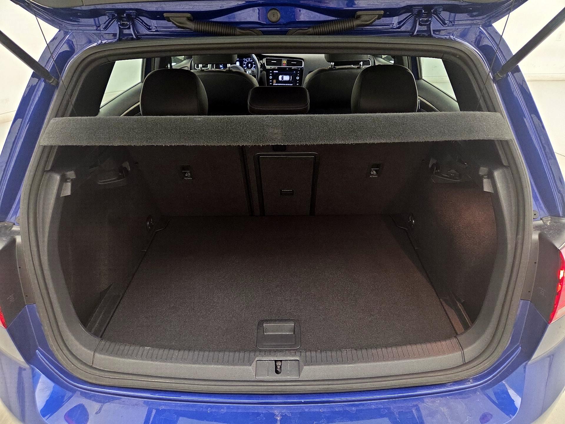 Thumbnail: 2019 Volkswagen Golf - 20