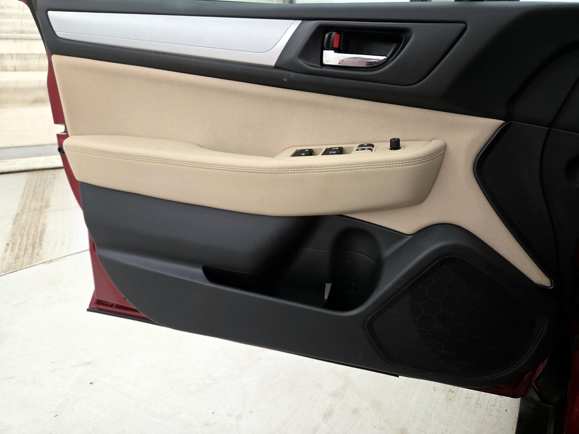 Thumbnail: 2016 Subaru Outback - 12