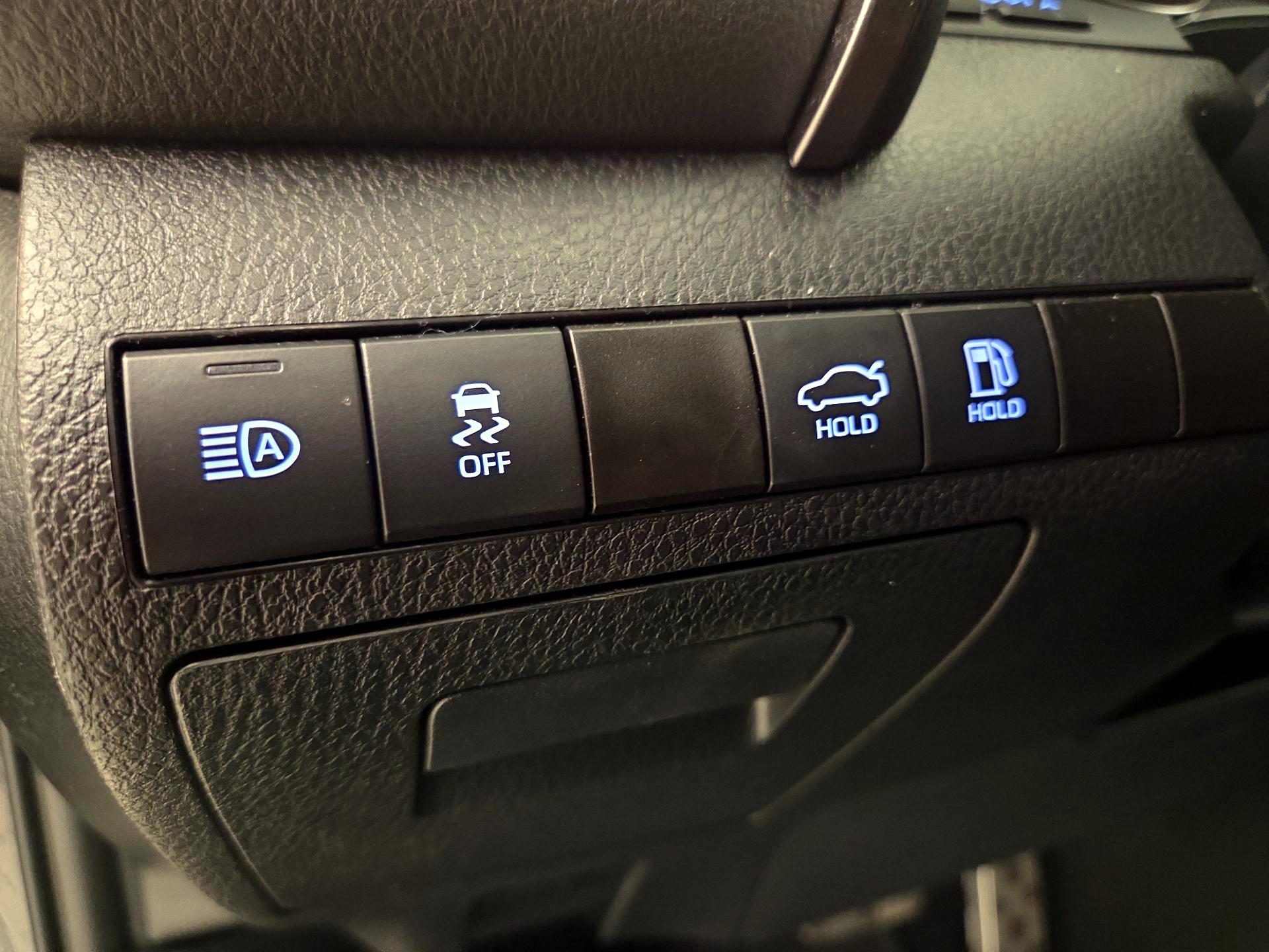 Thumbnail: 2023 Toyota Camry - 13