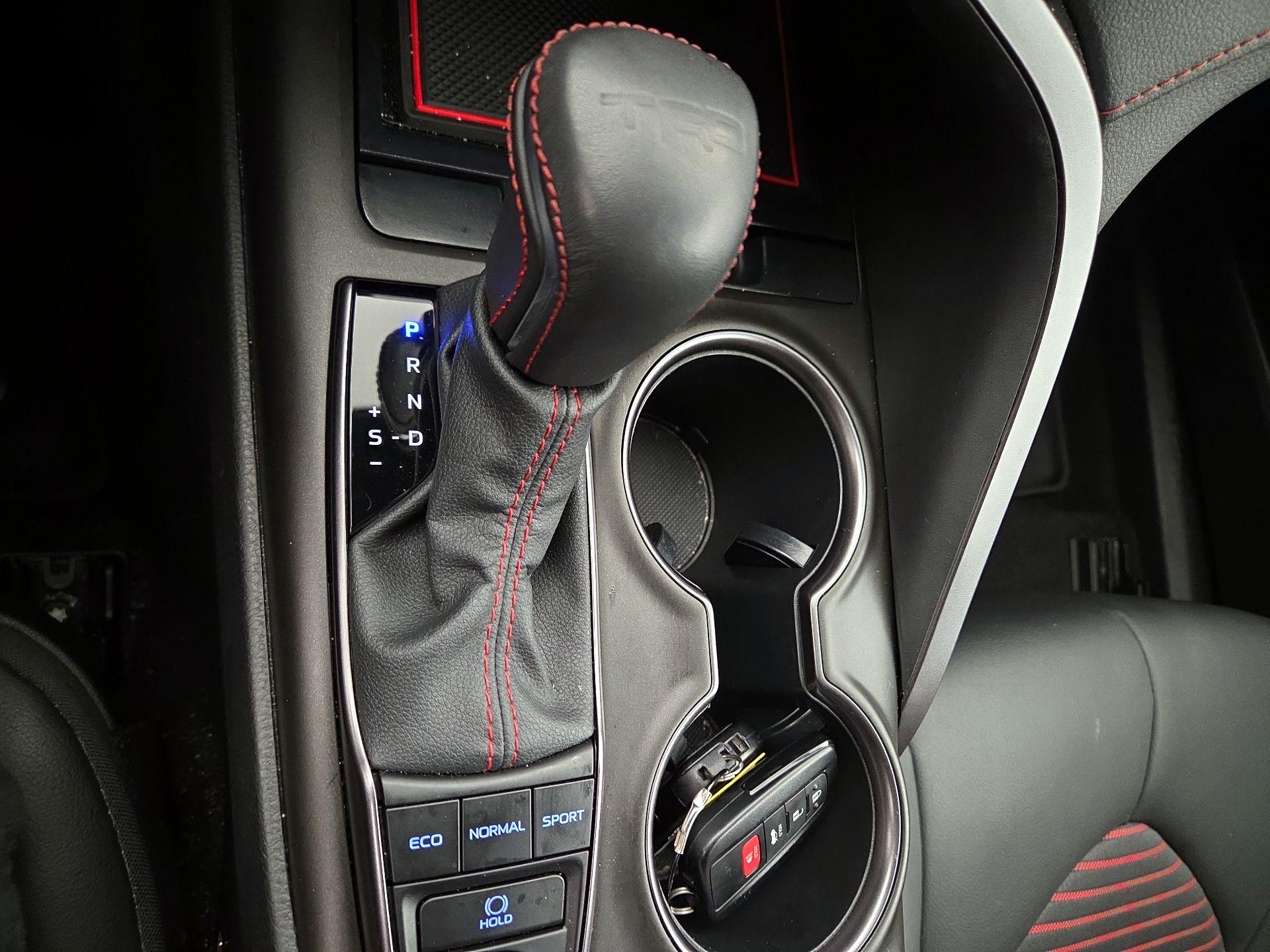 Thumbnail: 2023 Toyota Camry - 17