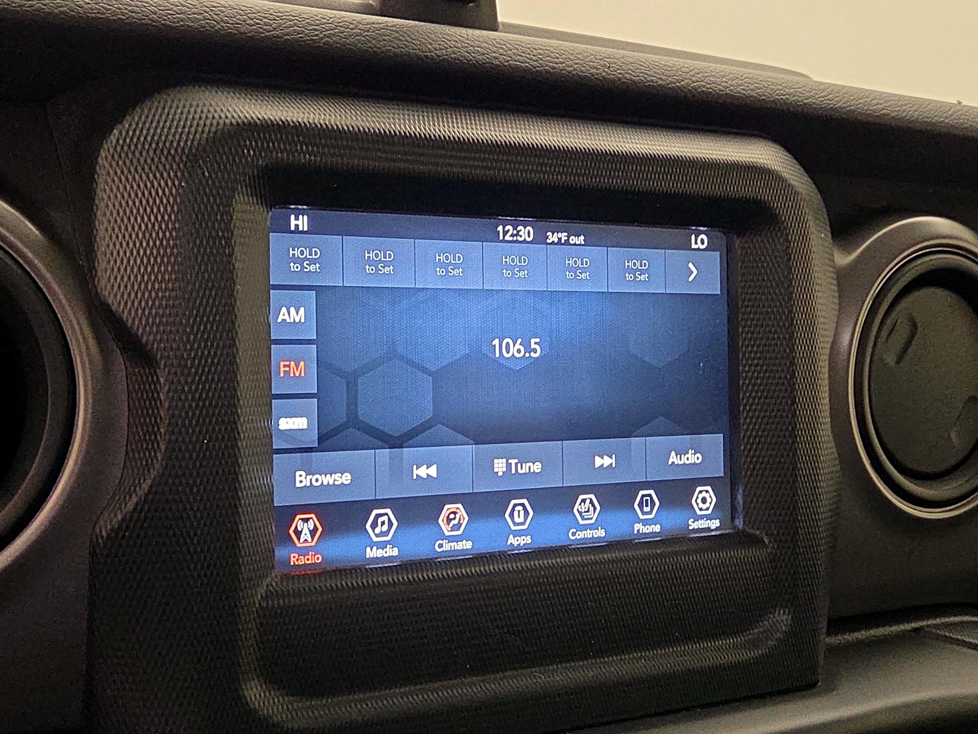 Thumbnail: 2021 Jeep Gladiator - 15