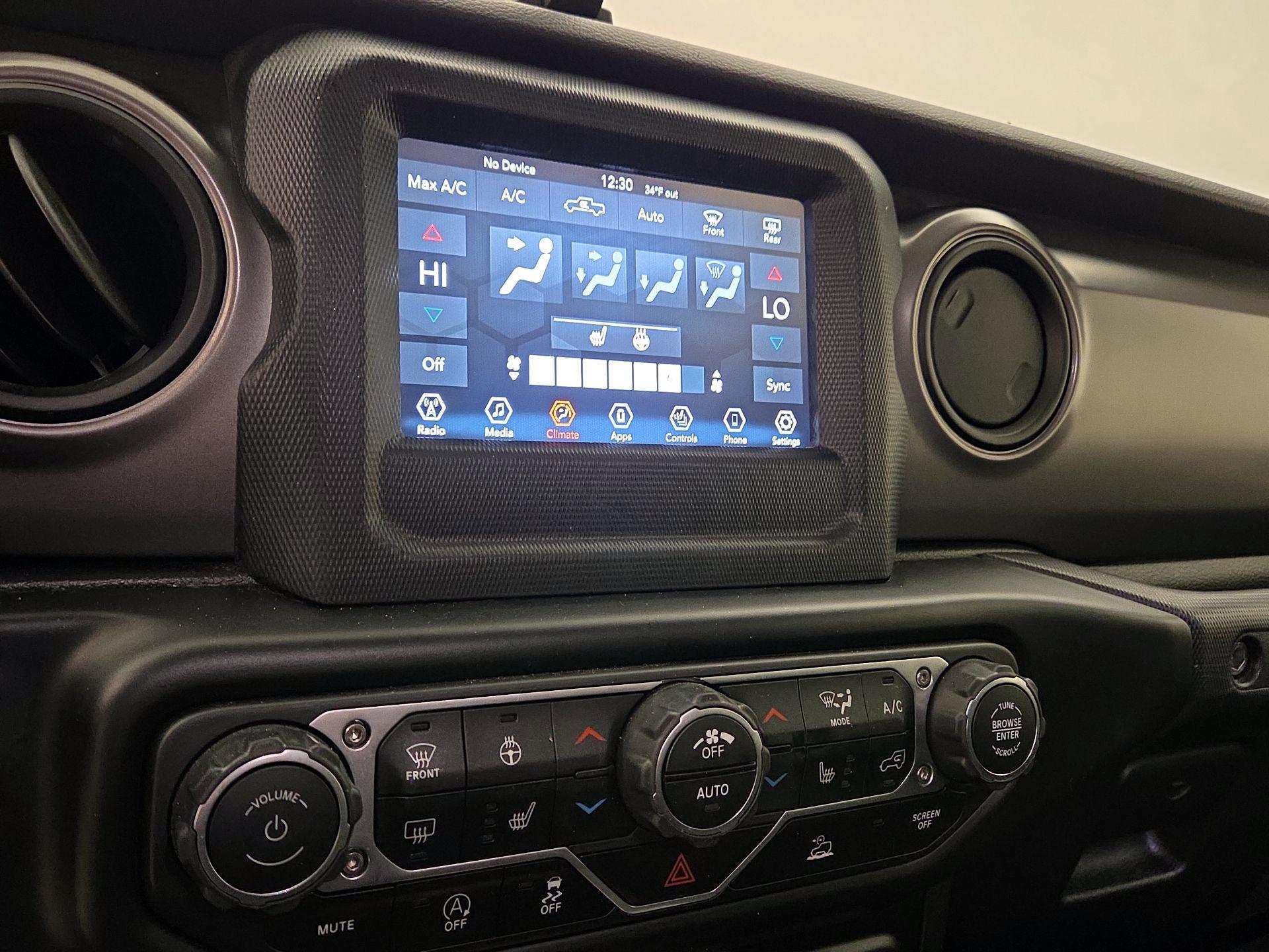 Thumbnail: 2021 Jeep Gladiator - 16