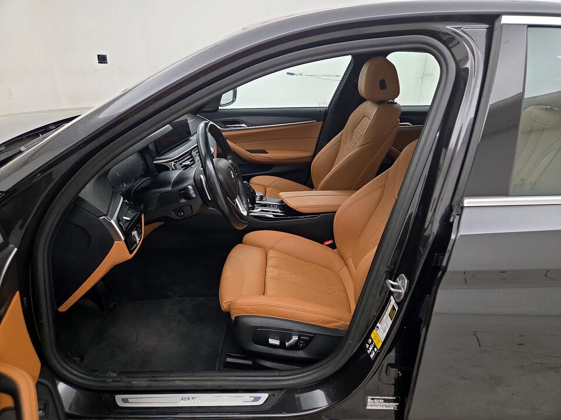 Thumbnail: 2022 BMW 5 Series - 11